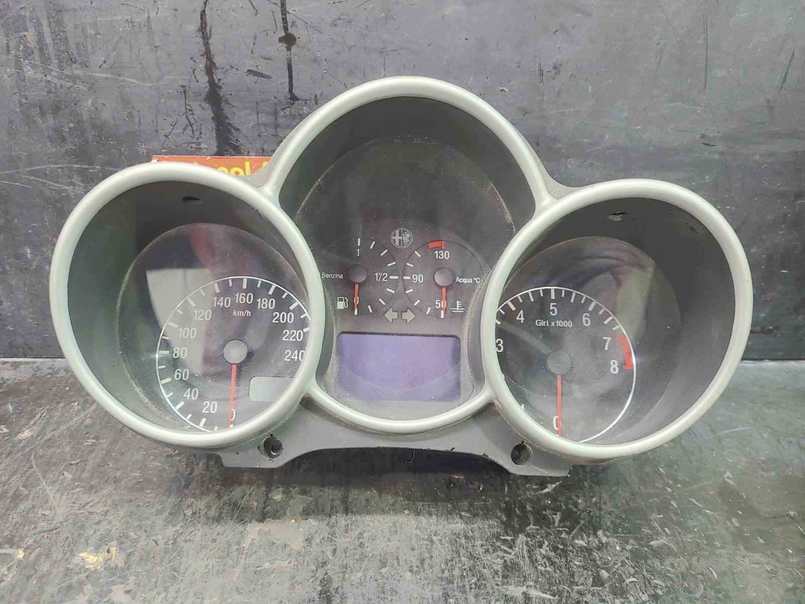 View Auto part Instrument Cluster Alfa Romeo 147 2002