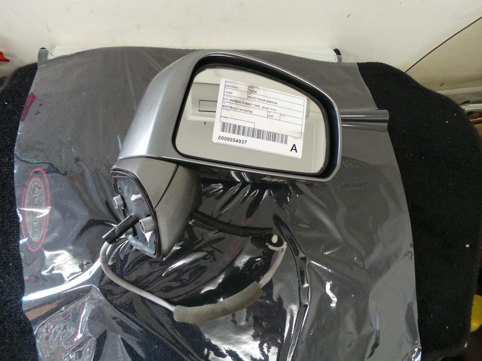 2007 Nissan Tiida Right Door Mirror View Auto part Right Door Mirror Nissan Tiida 2007