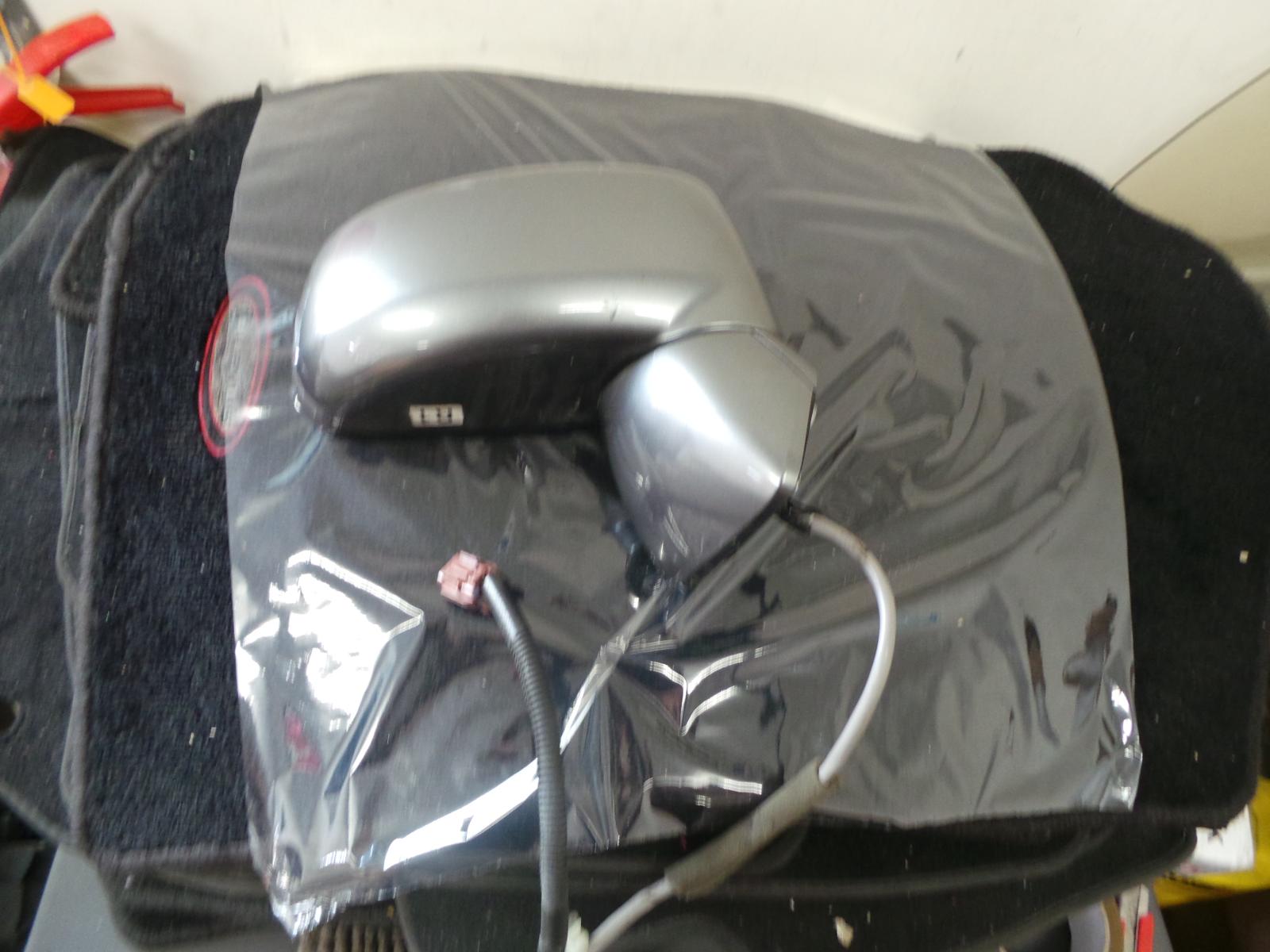 2007 Nissan Tiida Right Door Mirror View Auto part Right Door Mirror Nissan Tiida 2007