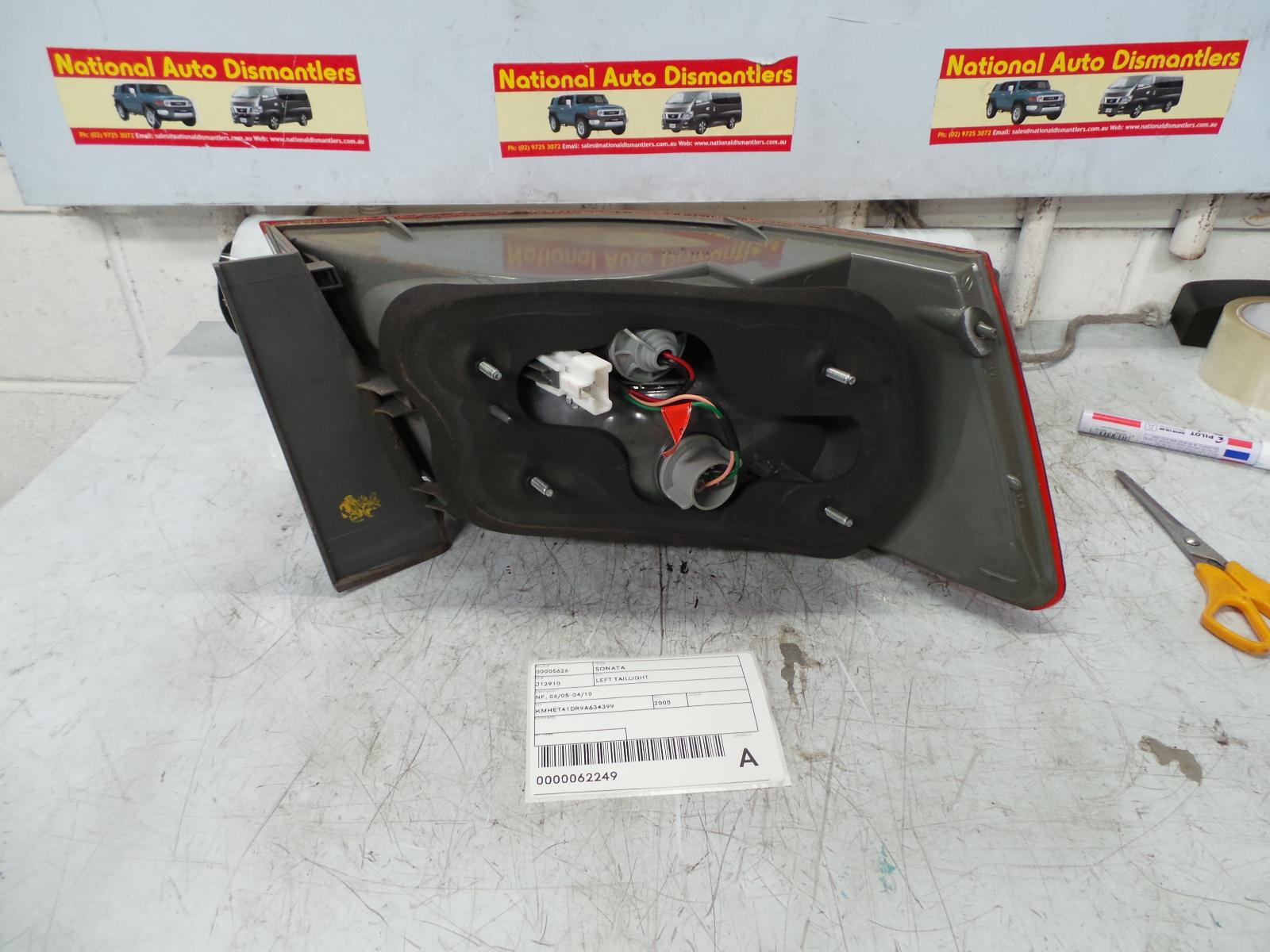 2008 Hyundai Sonata Left Taillight View Auto part Left Taillight Hyundai Sonata 2008