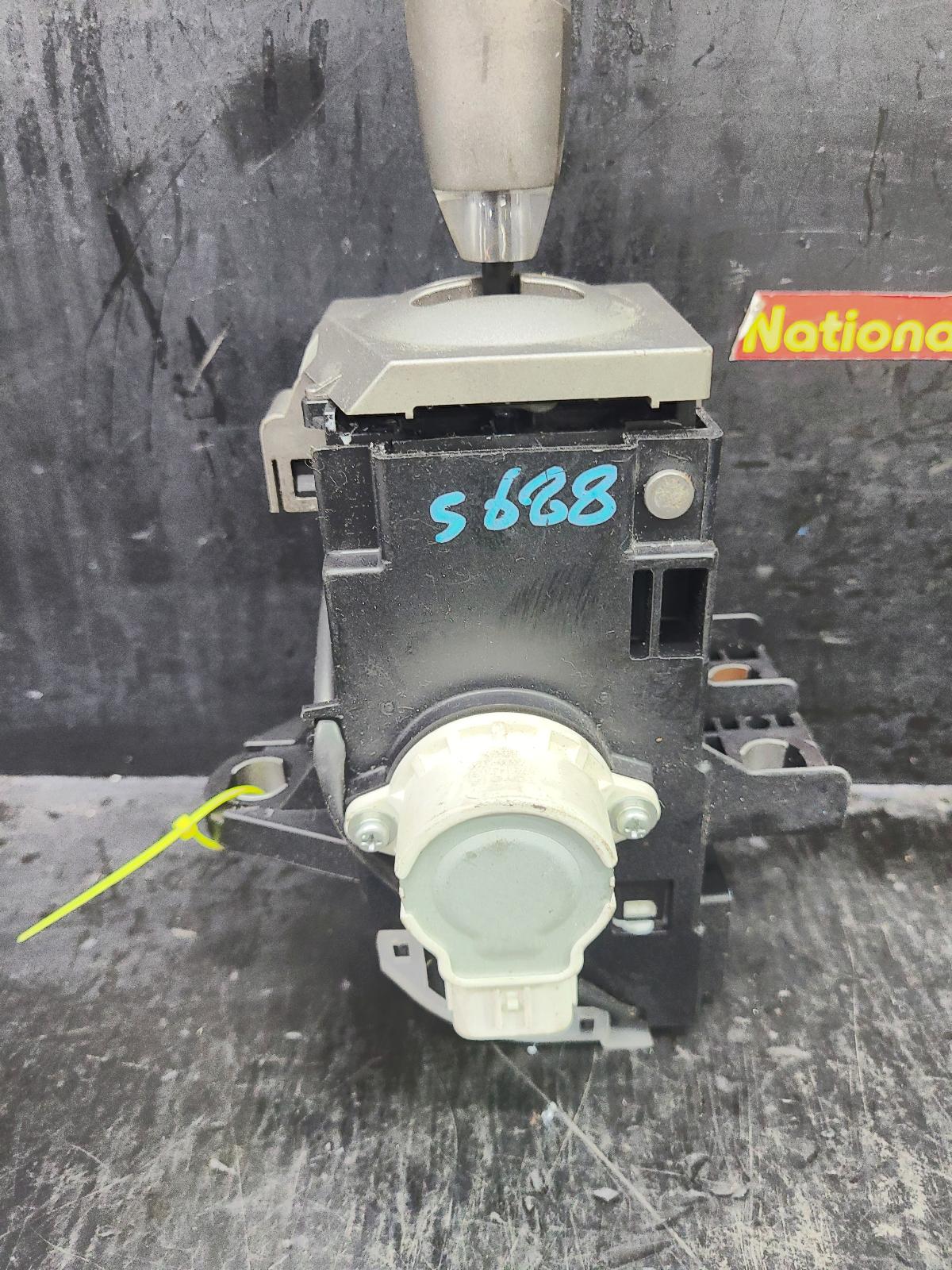 View Auto part Gear Stick/Shifter Toyota Prius 2006