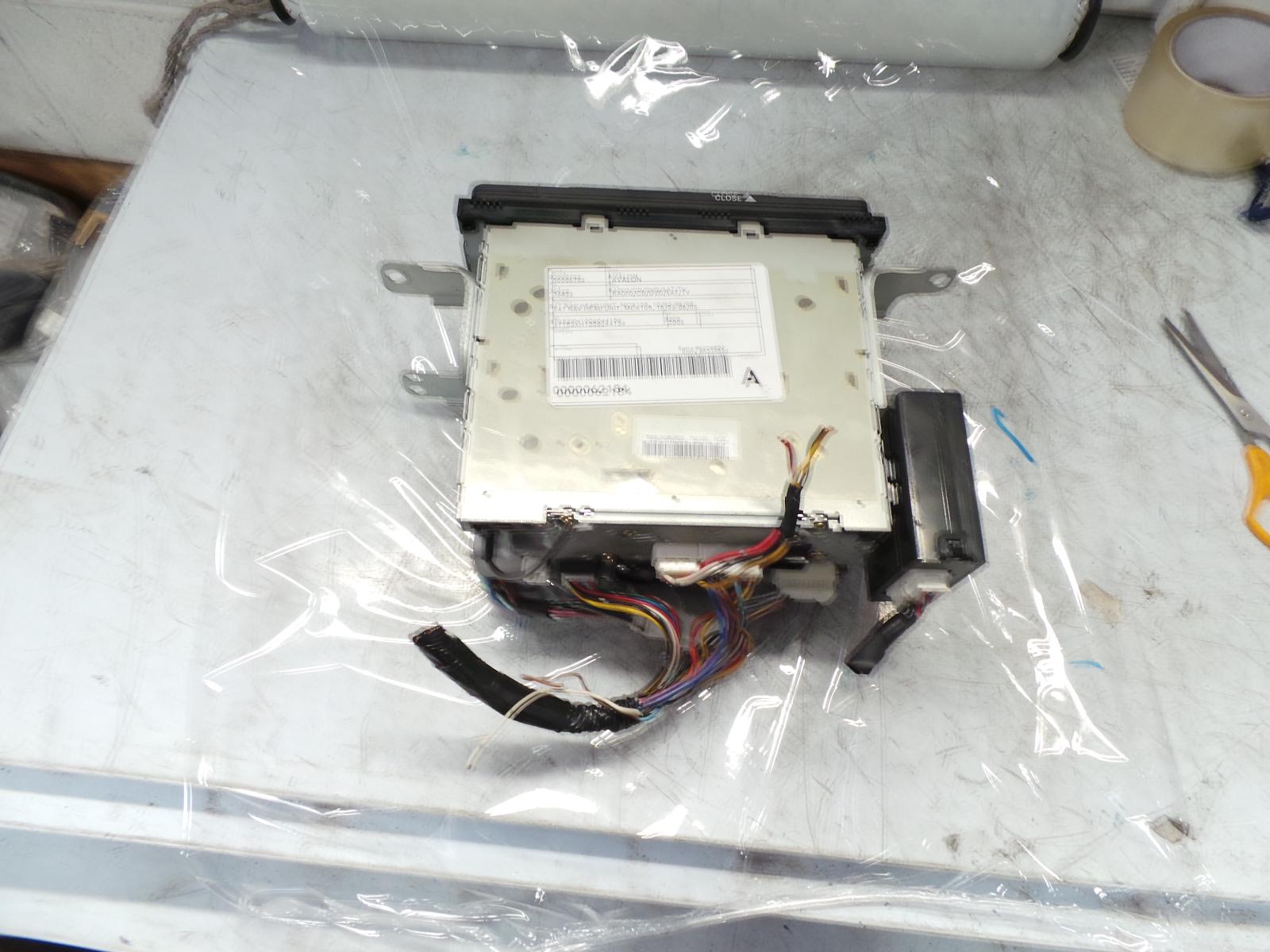 View Auto part Radio/Cd/Dvd/Sat/Tv Toyota Avalon 2005