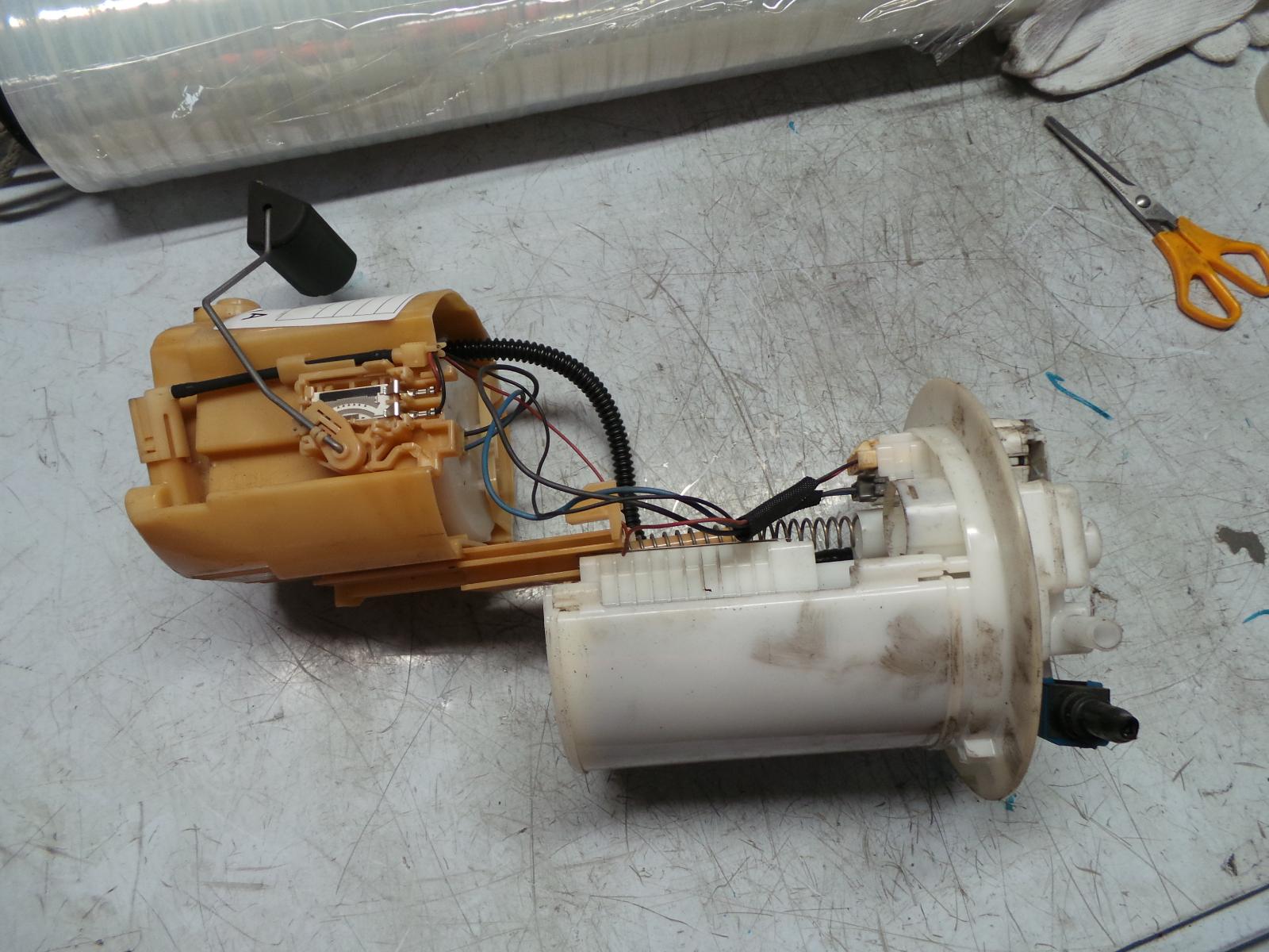 View Auto part Fuel Pump Hyundai Accent 2013