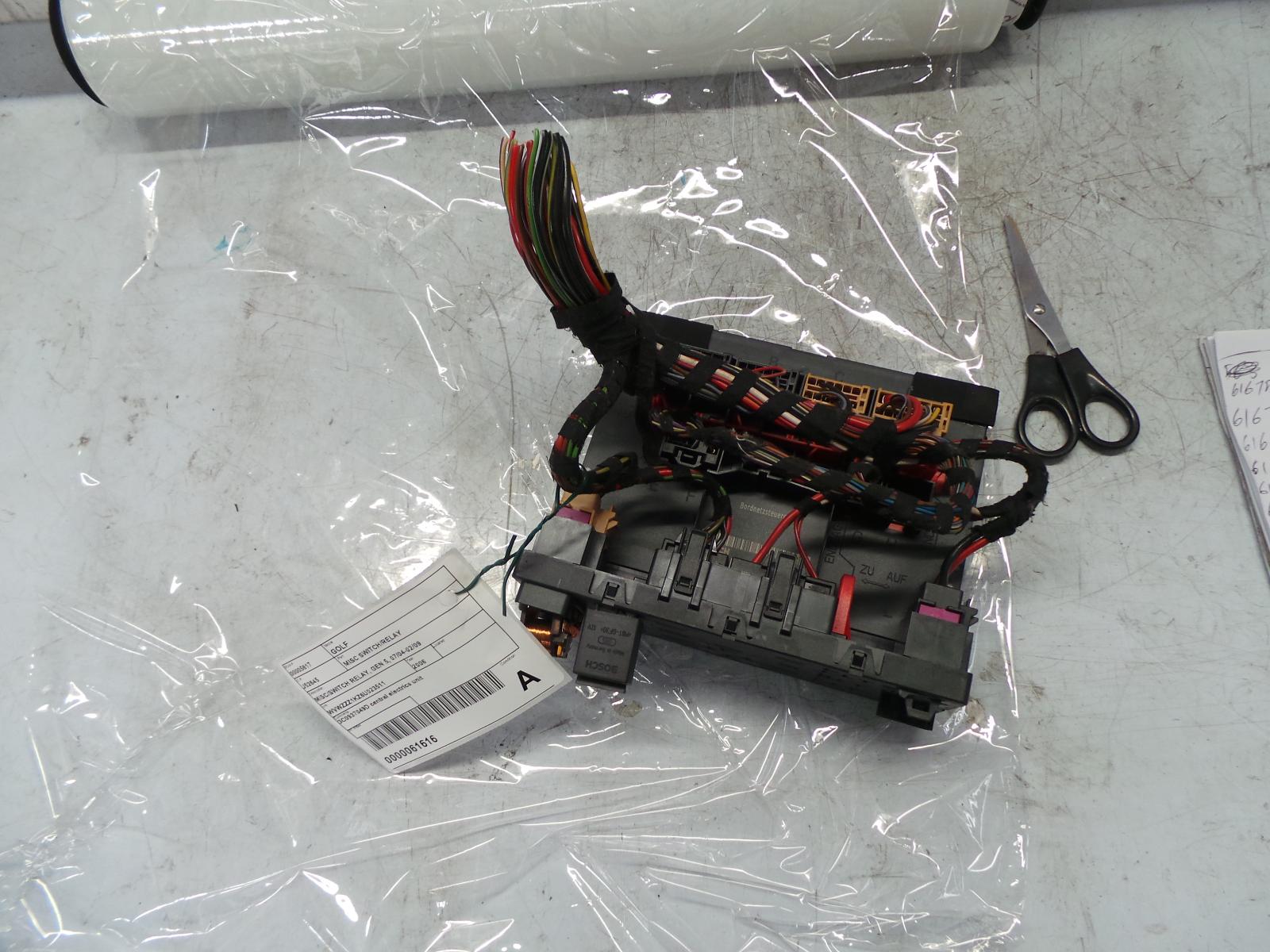 2006 Volkswagen Golf Misc Switch/Relay View Auto part Misc Switch/Relay Volkswagen Golf 2006