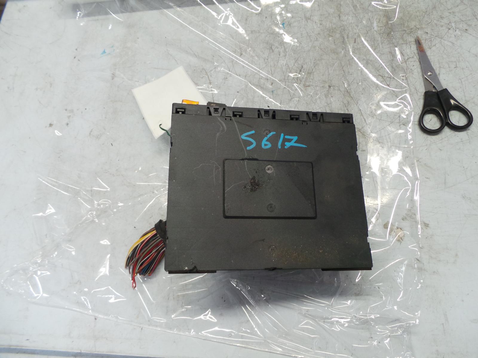 2006 Volkswagen Golf Misc Switch/Relay View Auto part Misc Switch/Relay Volkswagen Golf 2006