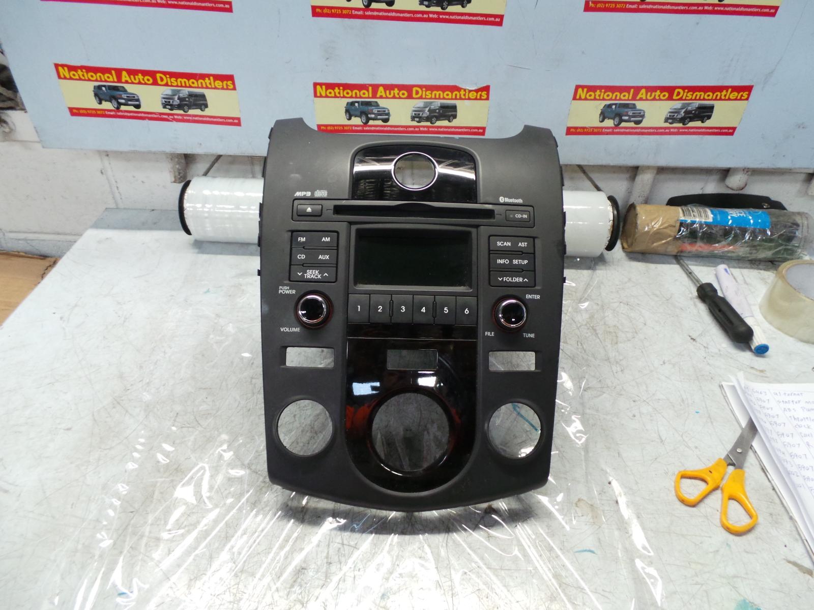 View Auto part Radio/Cd/Dvd/Sat/Tv Kia Cerato 2013