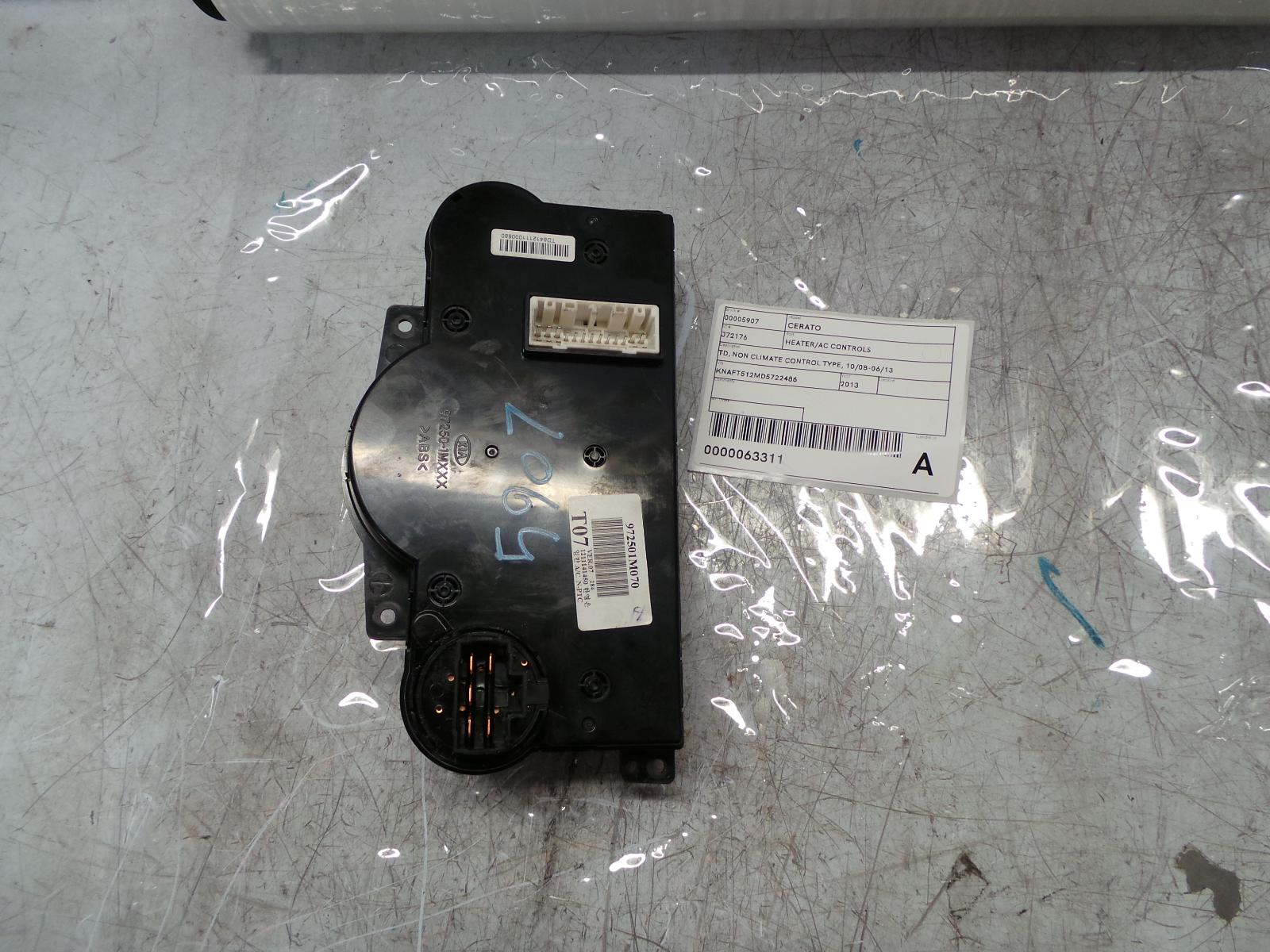 View Auto part Heater/Ac Controls Kia Cerato 2013