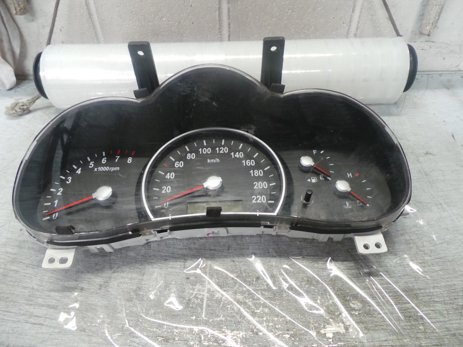 2007 Kia Carnival/grand Carnival Instrument Cluster View Auto part Instrument Cluster Kia Carnival/grand Carnival 2007