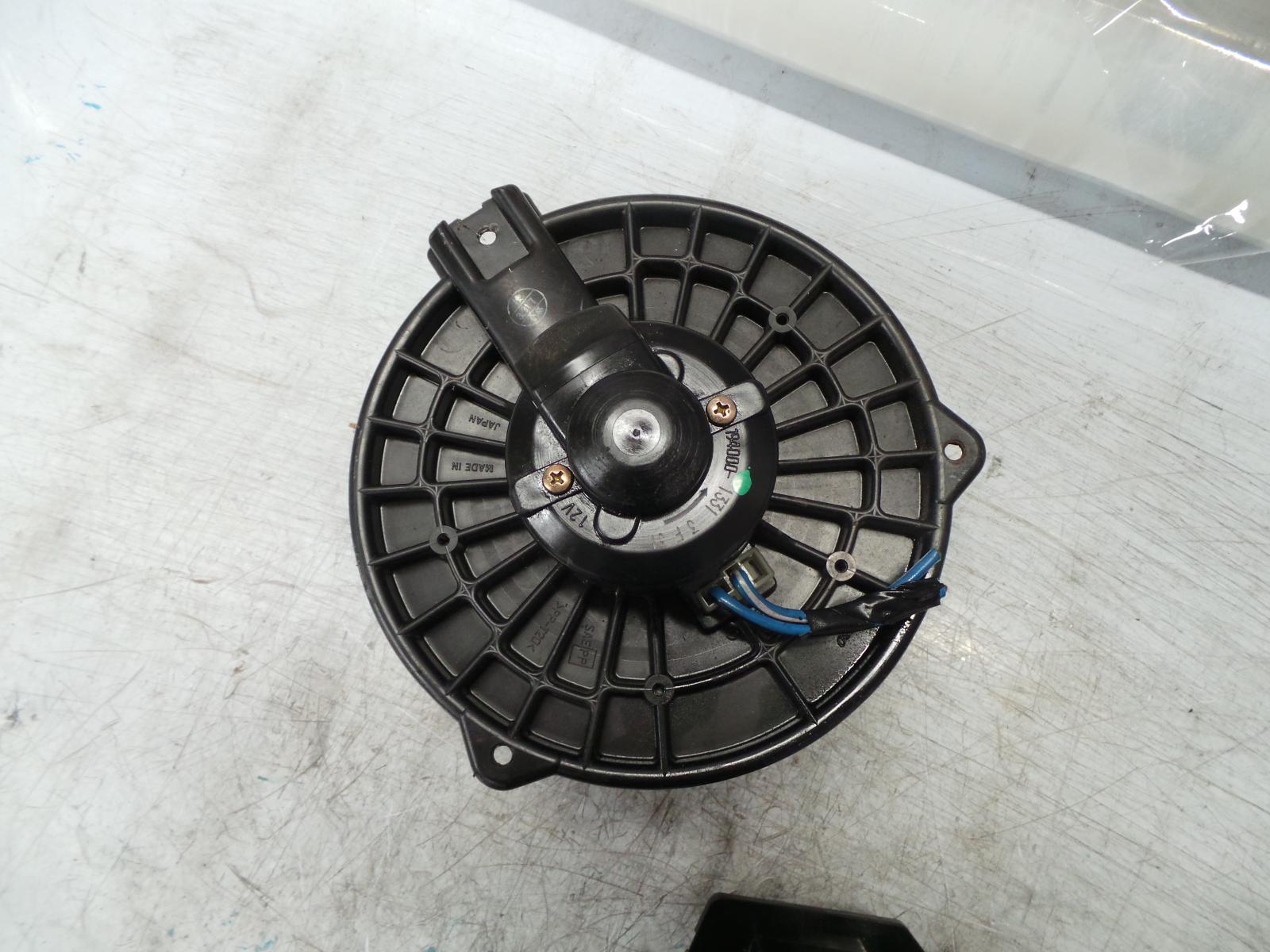 View Auto part Heater Fan Motor Honda Civic 2004