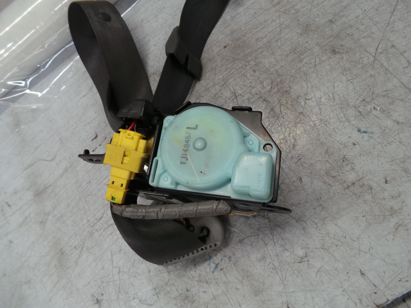 View Auto part Seatbelt/Stalk Honda Civic 2004