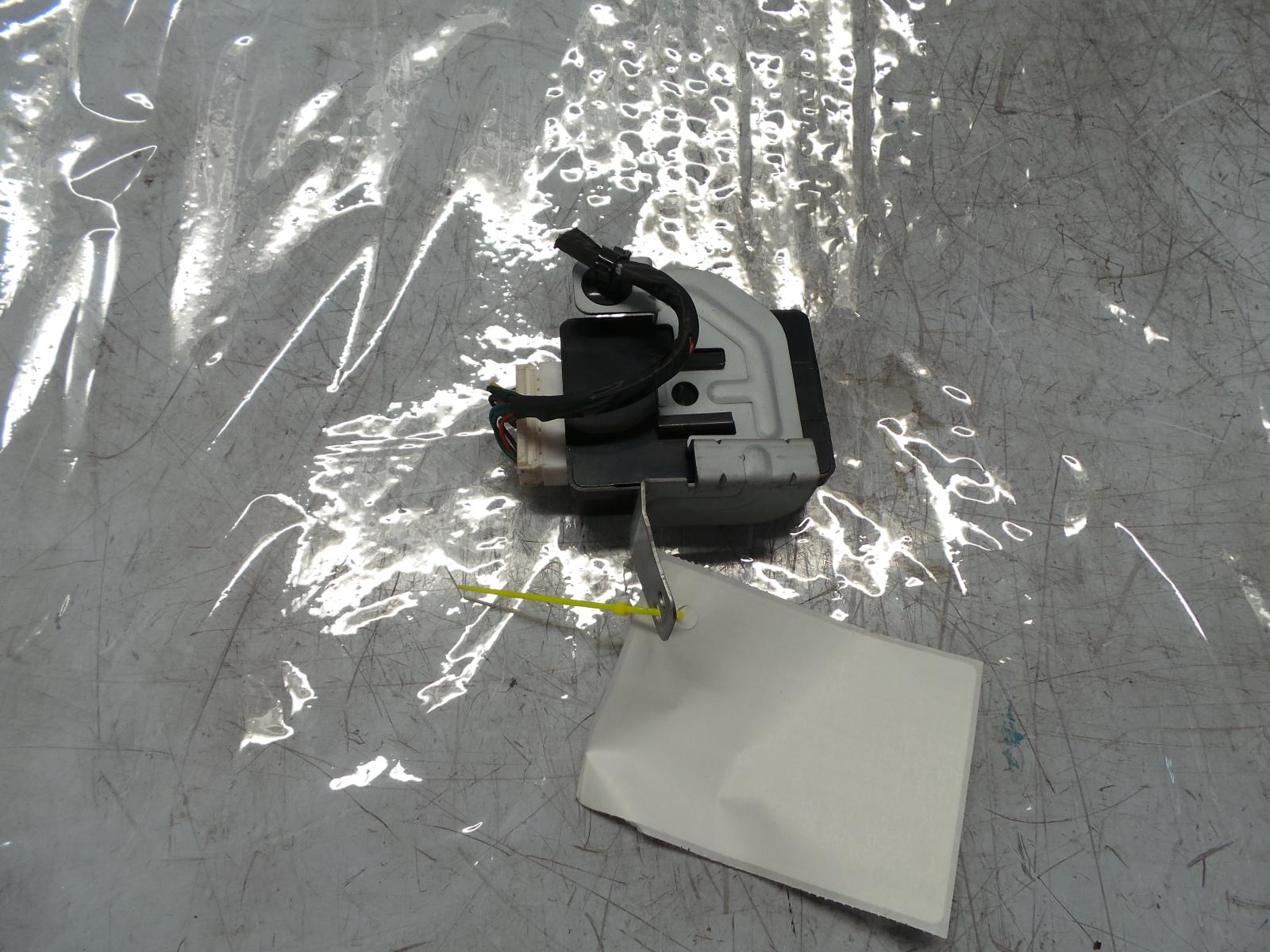 View Auto part Misc Switch/Relay Hyundai Sonata 2008
