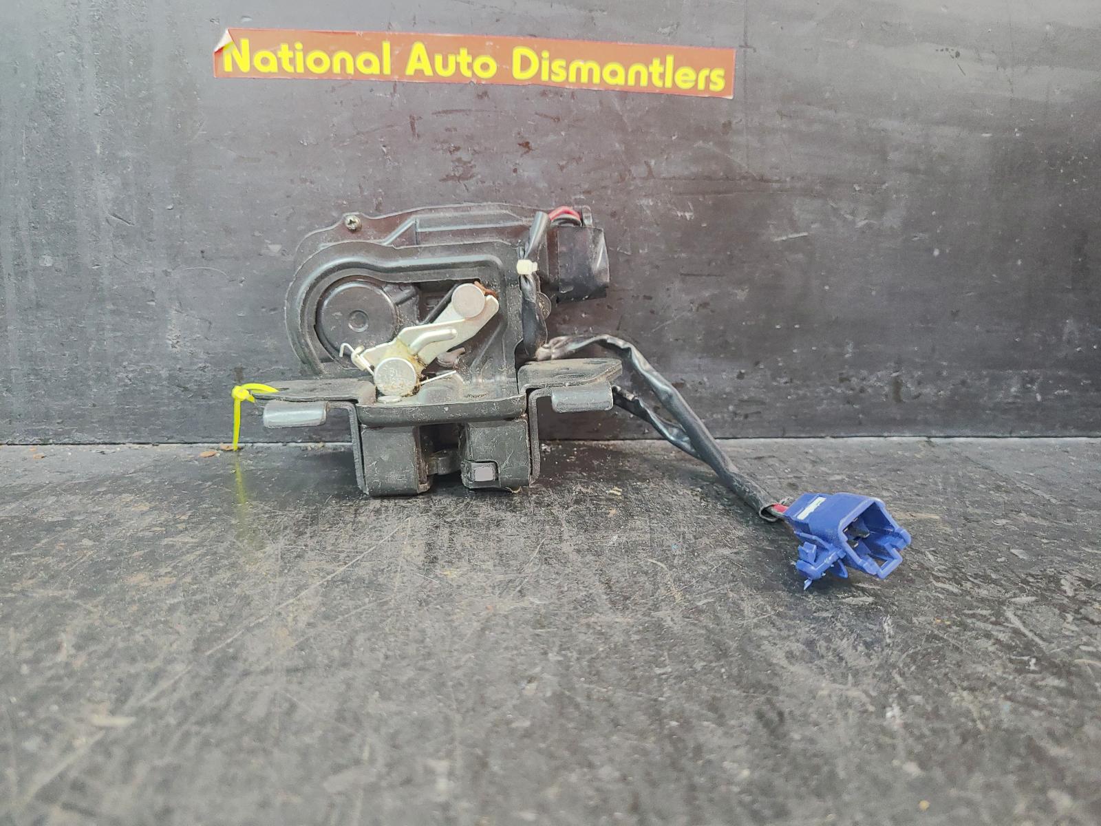 View Auto part Door/Boot/Gate Lock Toyota Prius 2006