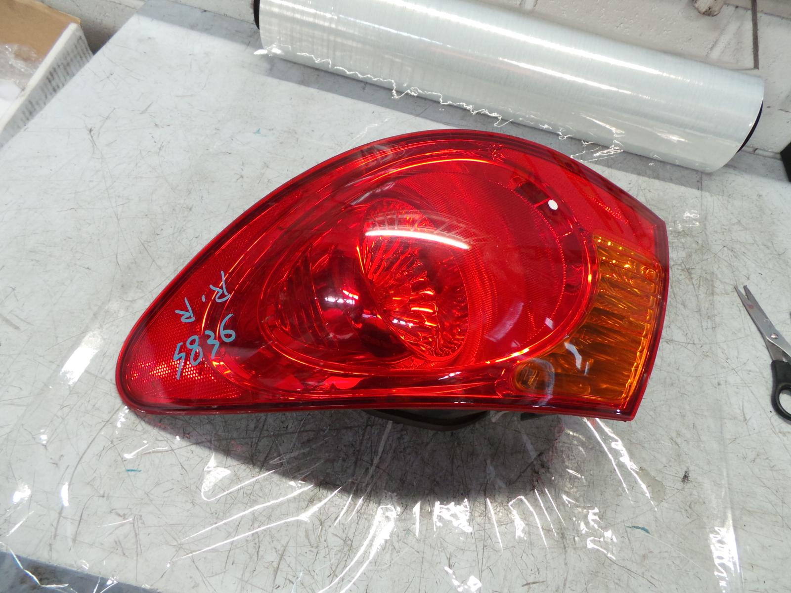 View Auto part Right Taillight Hyundai Elantra 2009