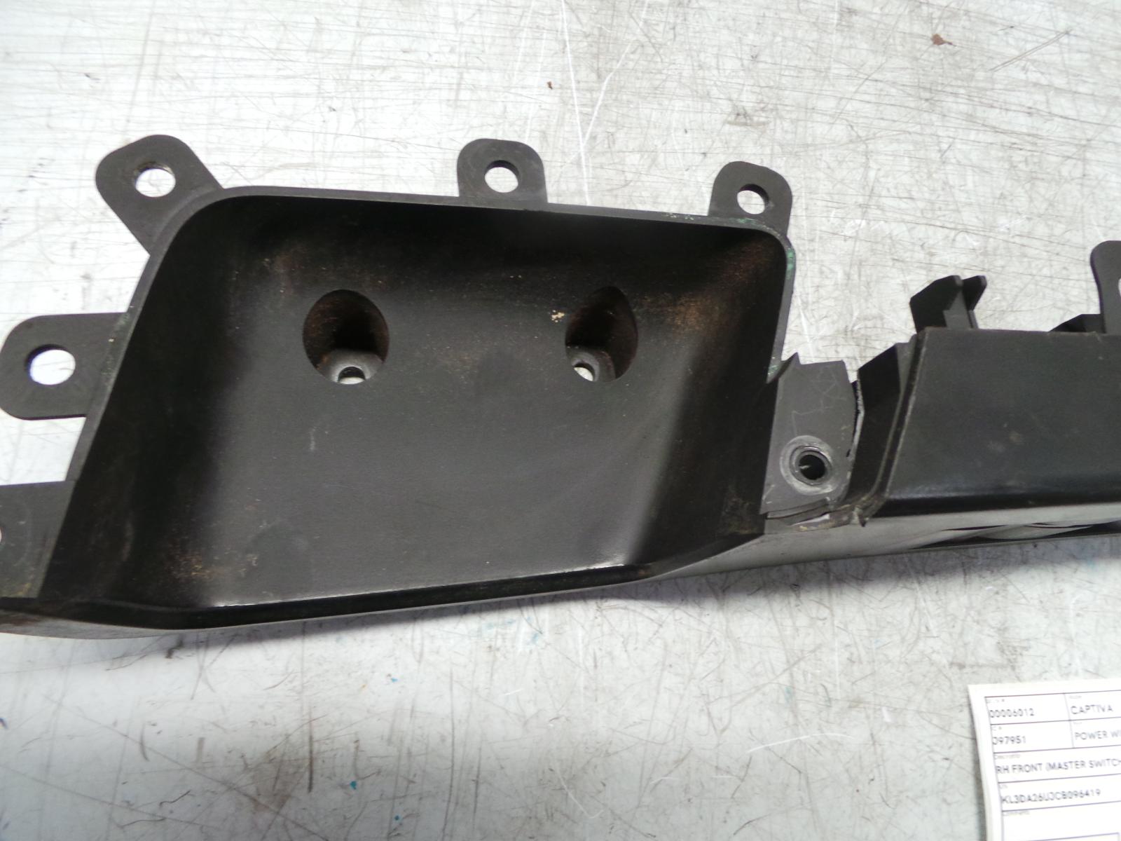 View Auto part Pwr Dr Wind Switch Holden Captiva 2013