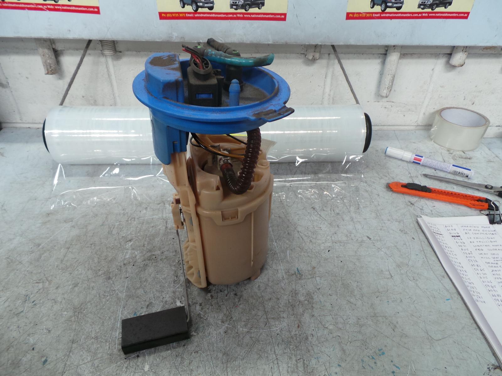 View Auto part Fuel Pump Volkswagen Golf 2005