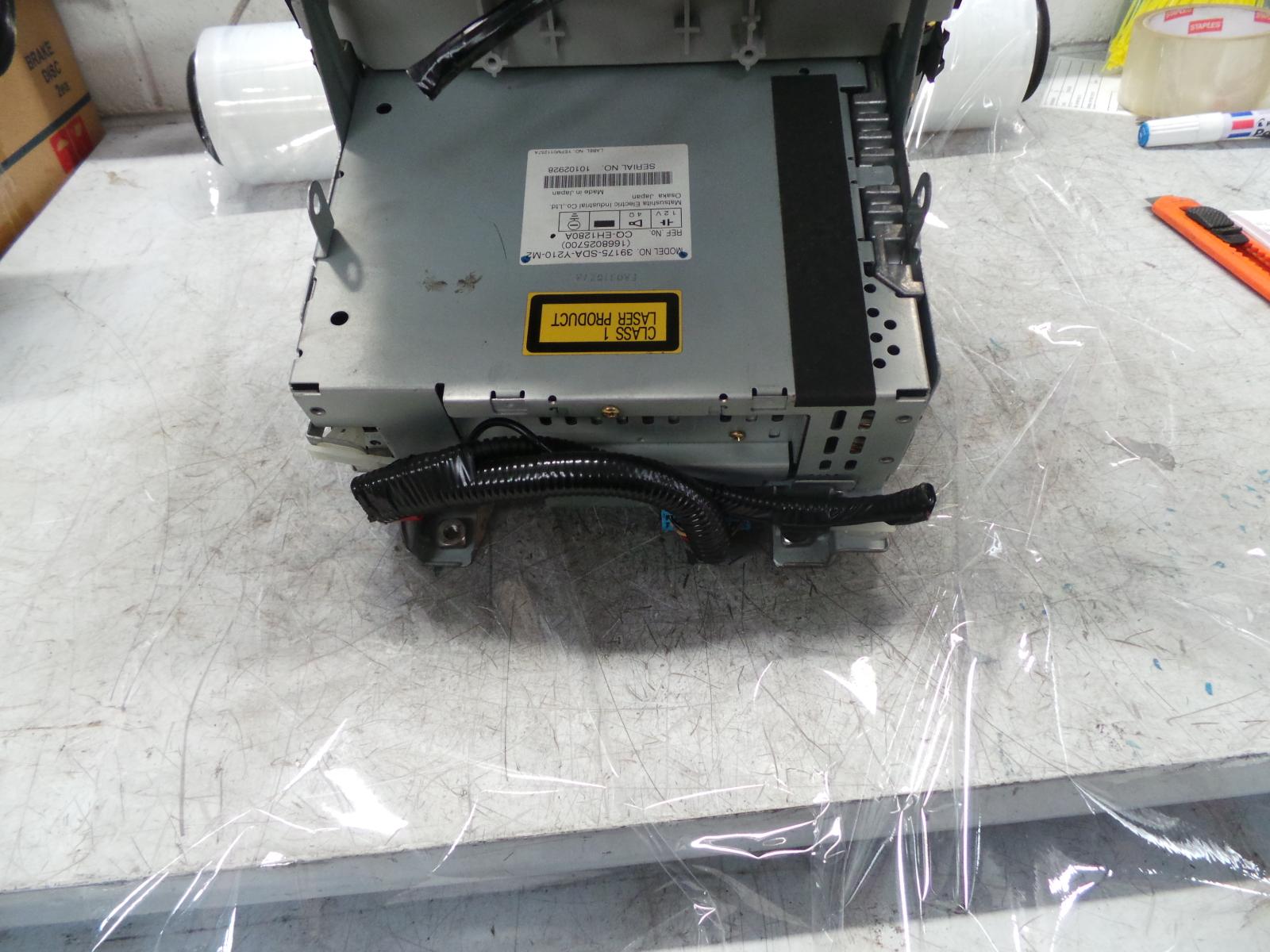View Auto part Radio/Cd/Dvd/Sat/Tv Honda Accord 2005