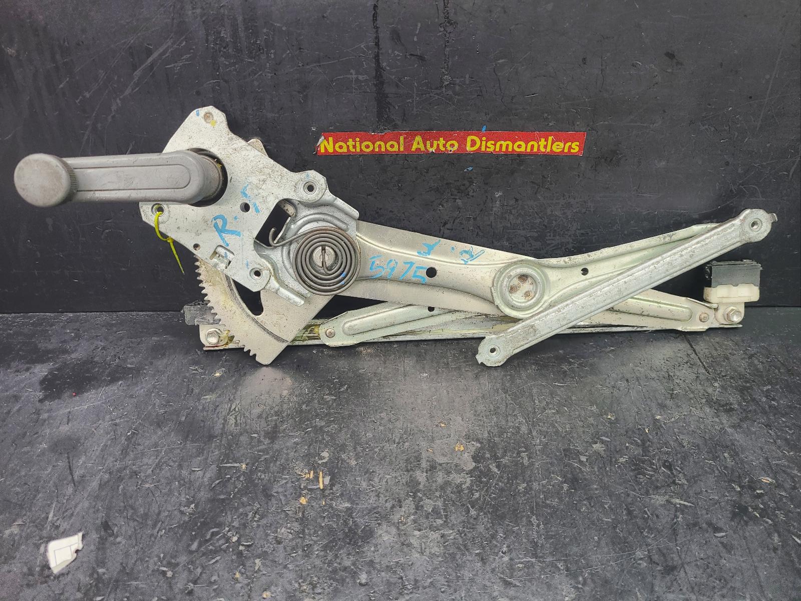 View Auto part Right Front Window Reg/Motor Toyota Hilux 2008