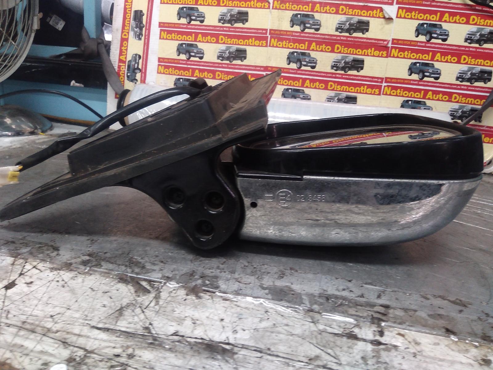 View Auto part Right Door Mirror Mitsubishi Pajero 2004