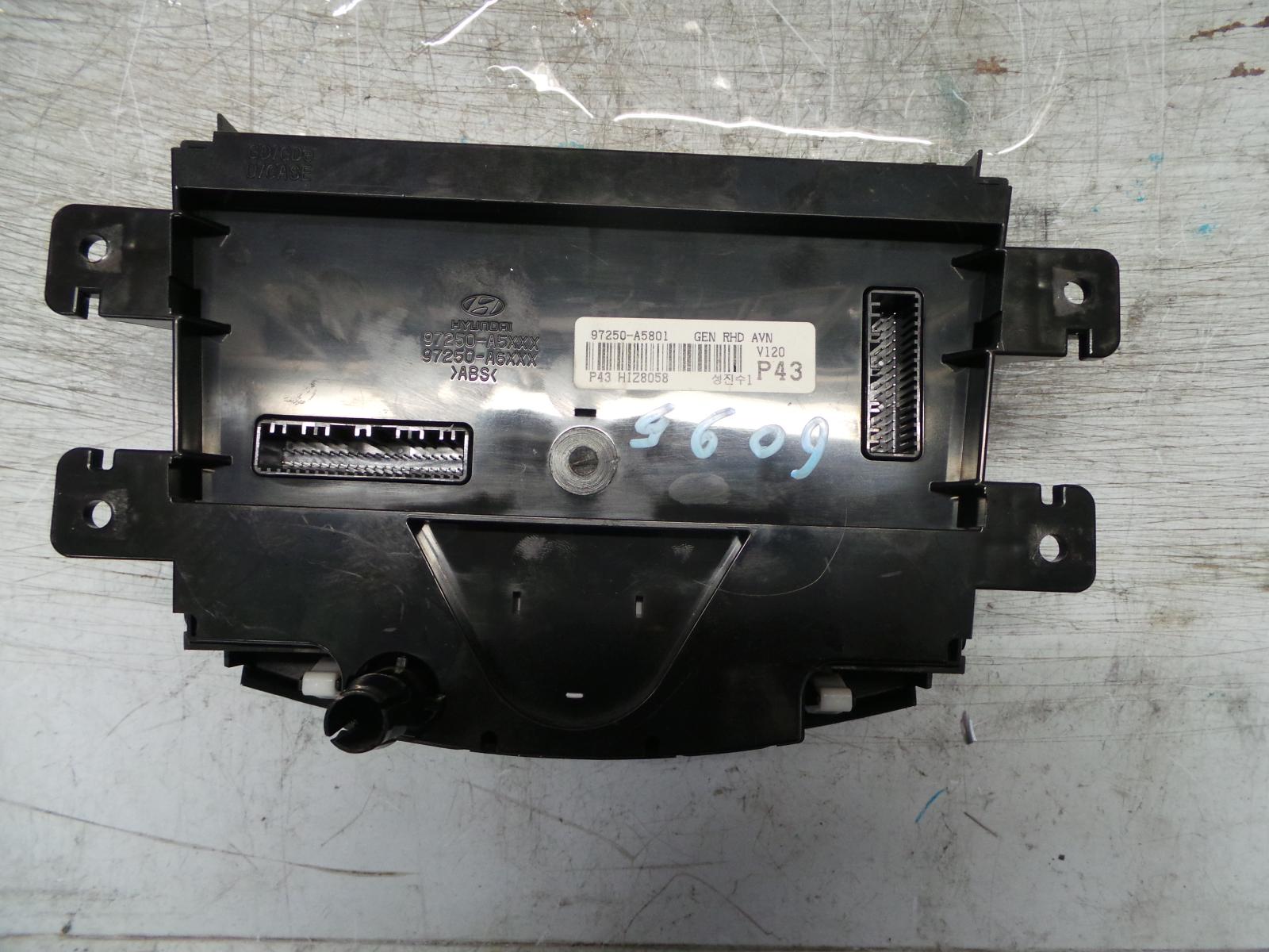 View Auto part Heater/Ac Controls Hyundai I30 2013
