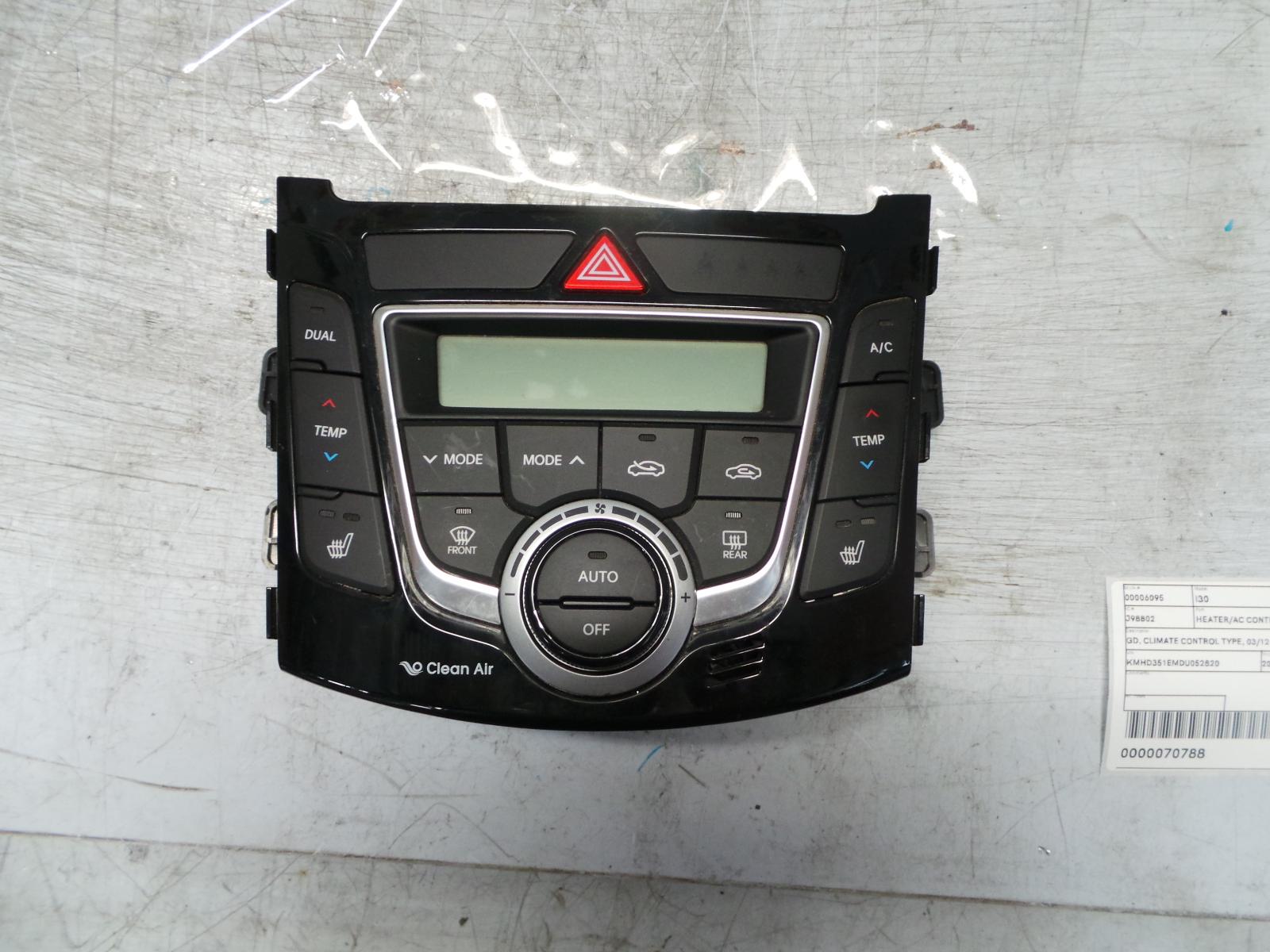 View Auto part Heater/Ac Controls Hyundai I30 2013