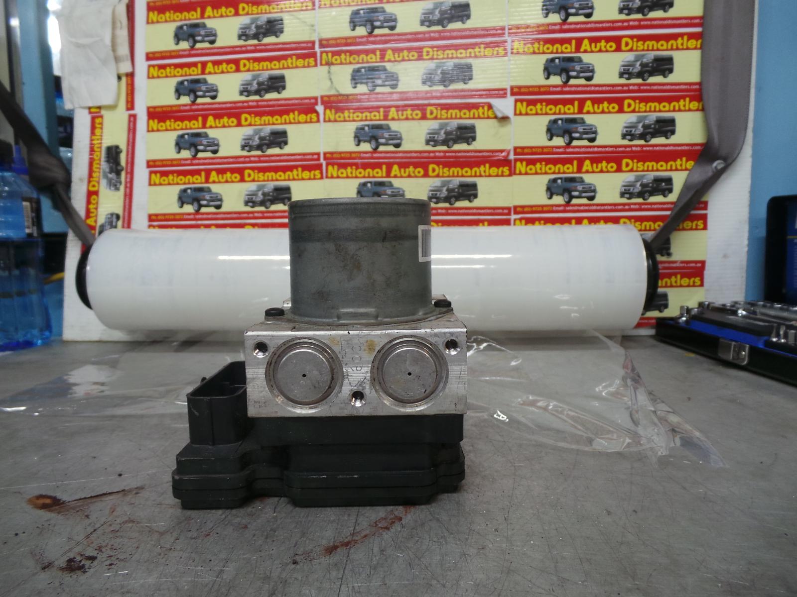 View Auto part Abs Pump/Modulator Hyundai I30 2013