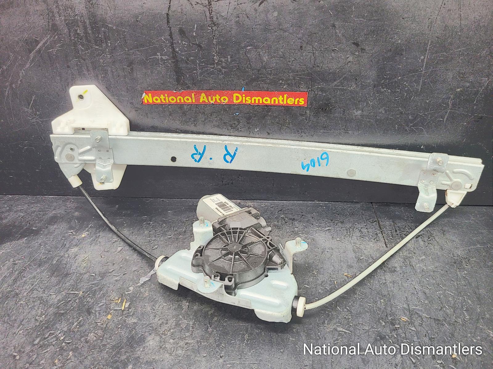View Auto part Right Rear Wnd Reg/Motor Hyundai Accent 2016