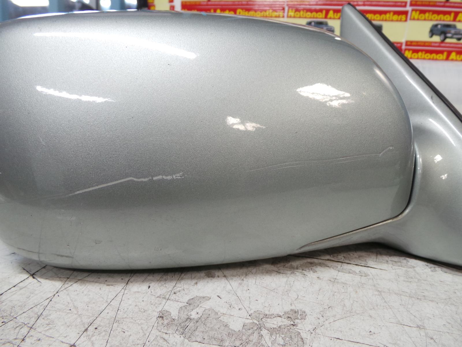 View Auto part Right Door Mirror Toyota Avalon 2005