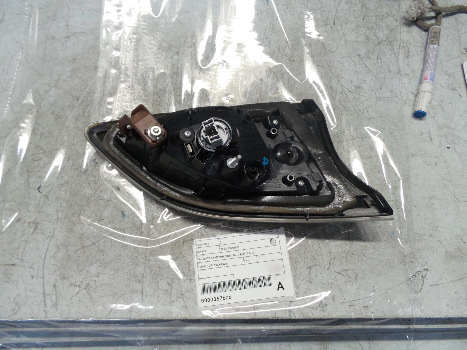 View Auto part Rear Garnish Mazda 3 2011