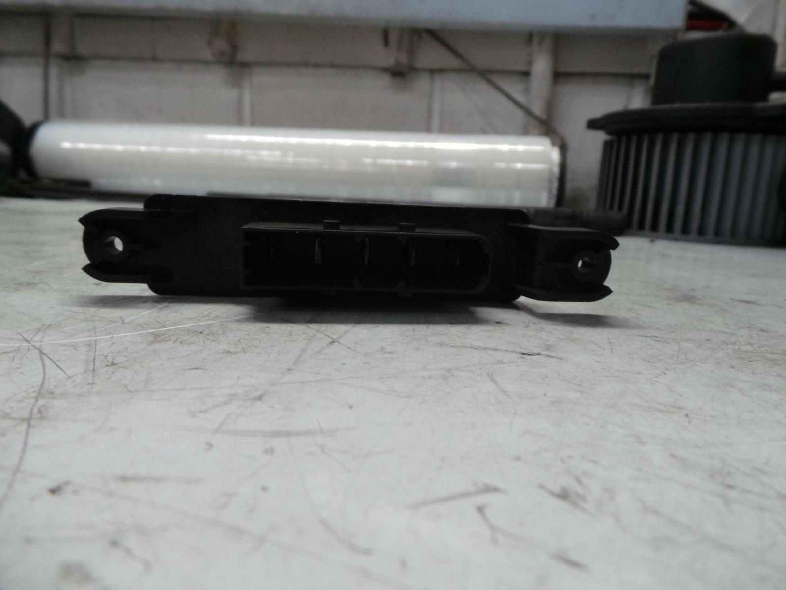 View Auto part Fan Speed Resistor Peugeot 307 2007