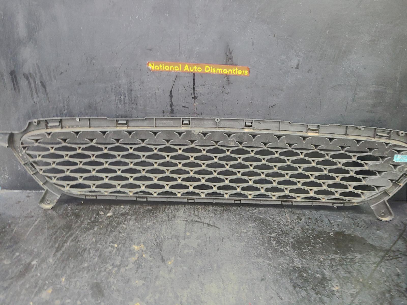 View Auto part Grille Hyundai Accent 2012