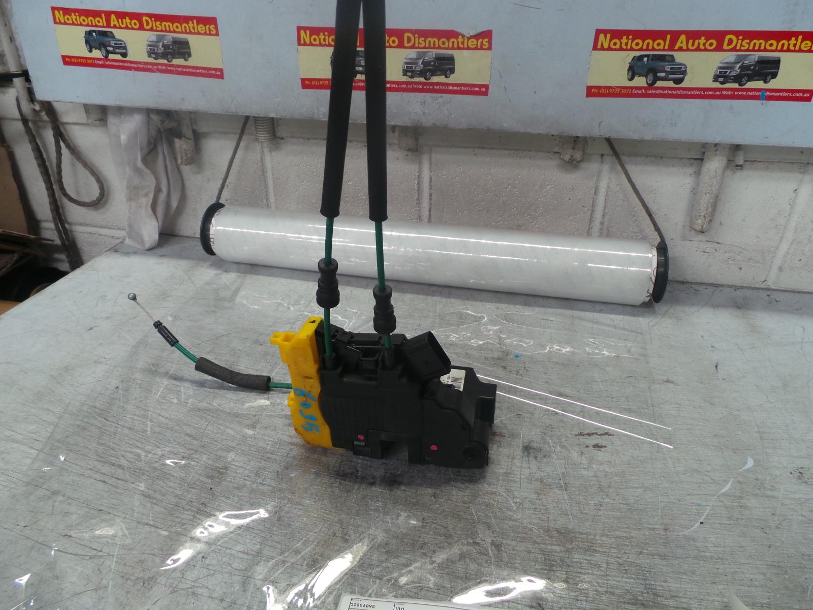 View Auto part Door/Boot/Gate Lock Hyundai I30 2013
