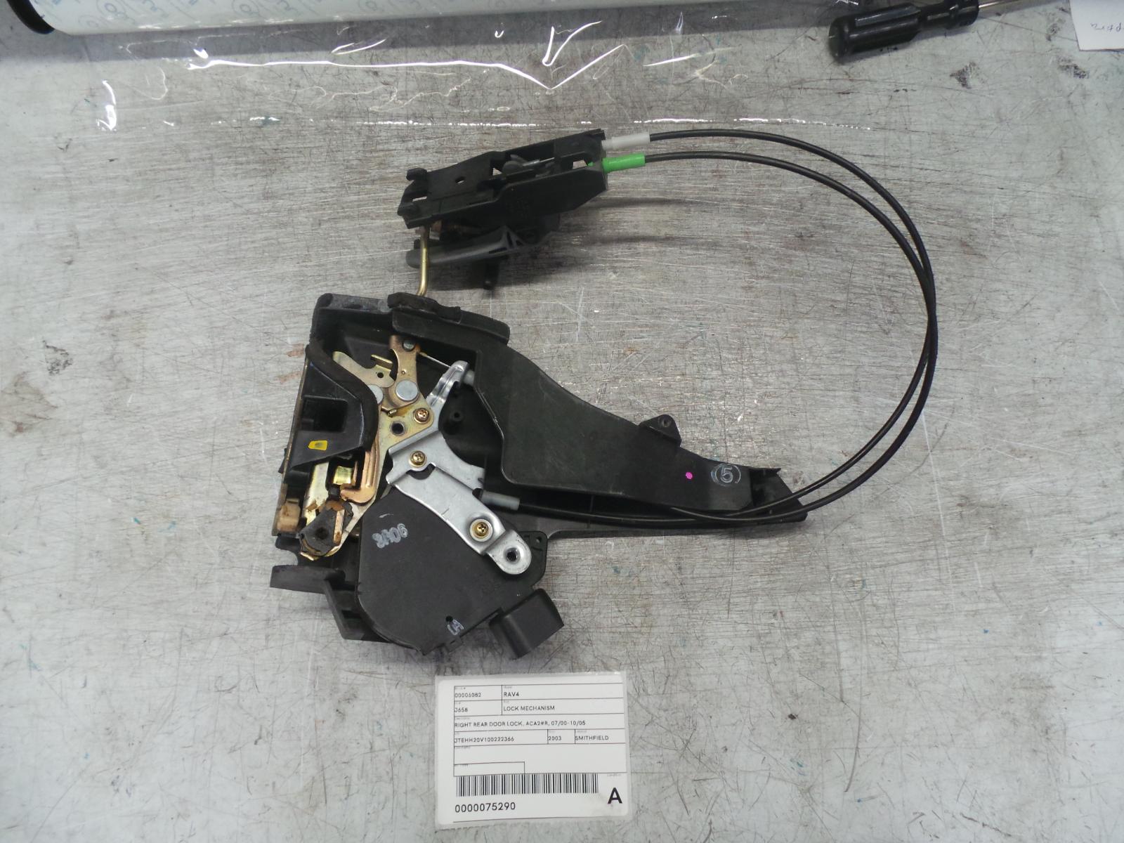 2003 Toyota Rav4 Door/Boot/Gate Lock View Auto part Door/Boot/Gate Lock Toyota Rav4 2003