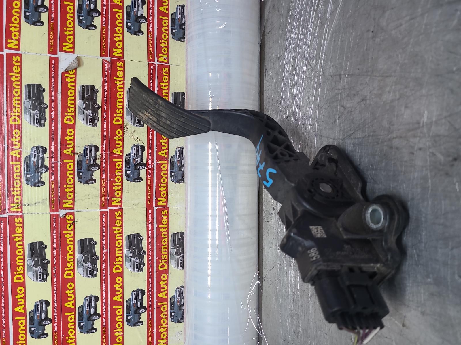 View Auto part Pedal Assembly Fiat Freemont 2013
