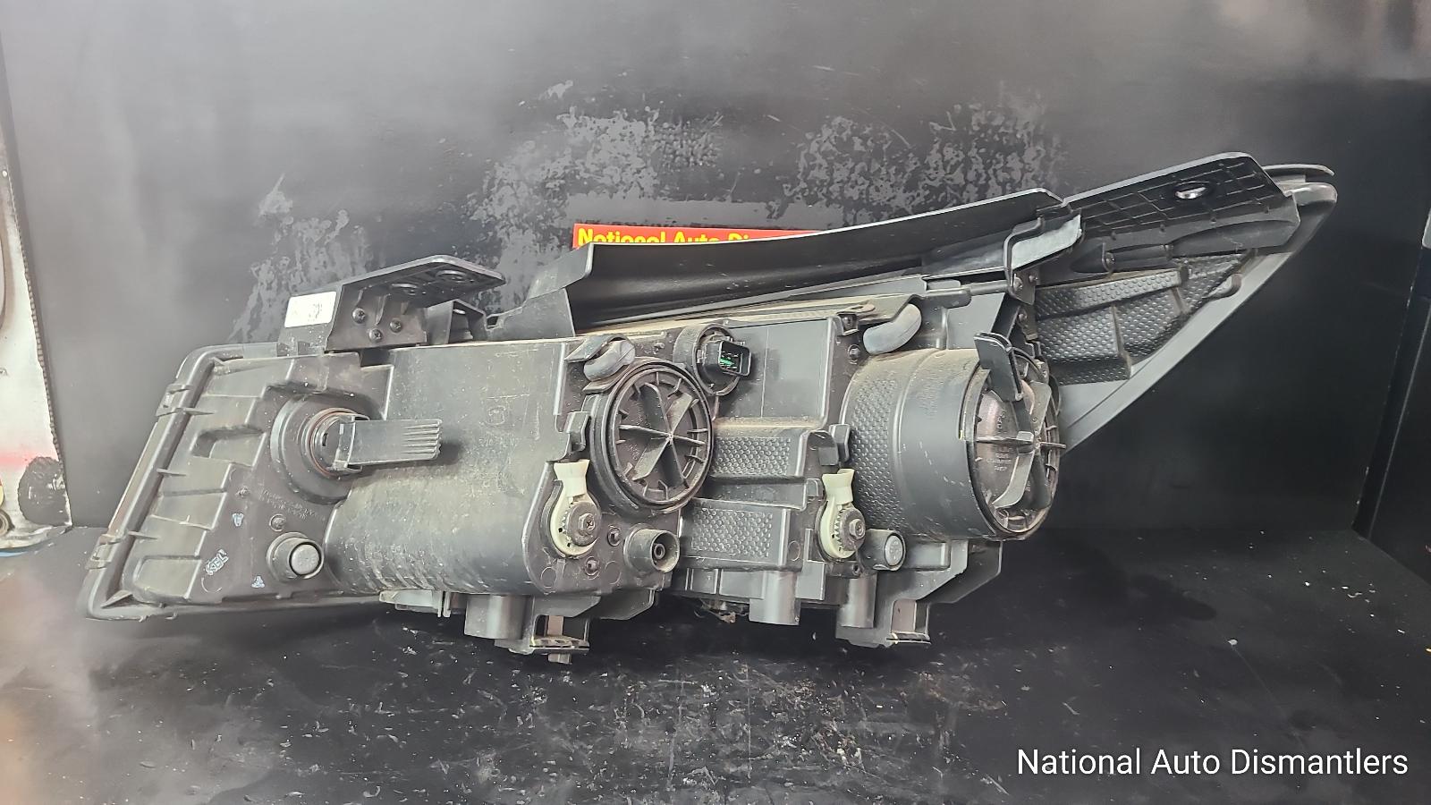 View Auto part Right Headlamp Kia Carnival/grand Carnival 2015