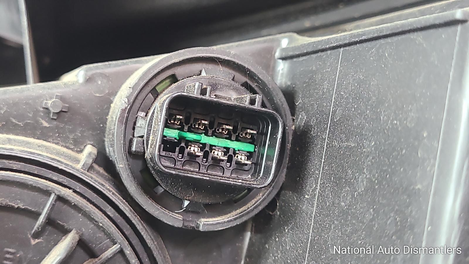 View Auto part Right Headlamp Kia Carnival/grand Carnival 2015