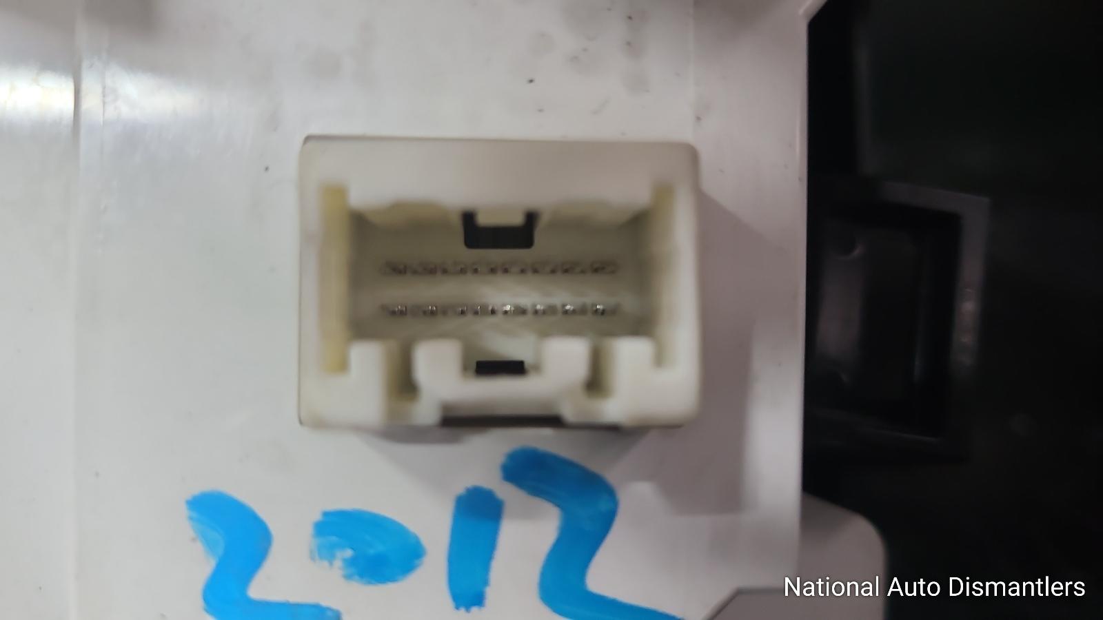 View Auto part Heater/Ac Controls Mazda 3 2012