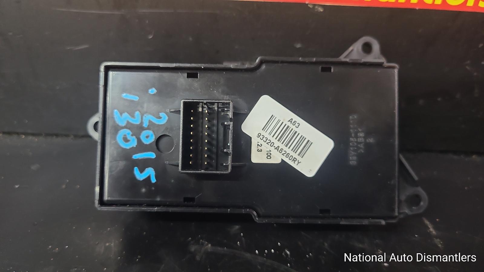 View Auto part Misc Switch/Relay Hyundai I30 2015