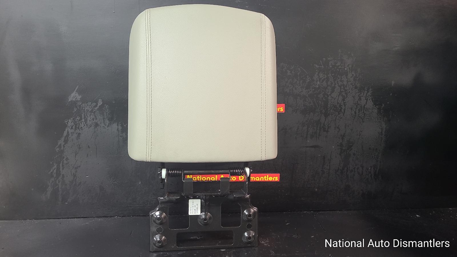 View Auto part Console Kia Carnival/grand Carnival 2015