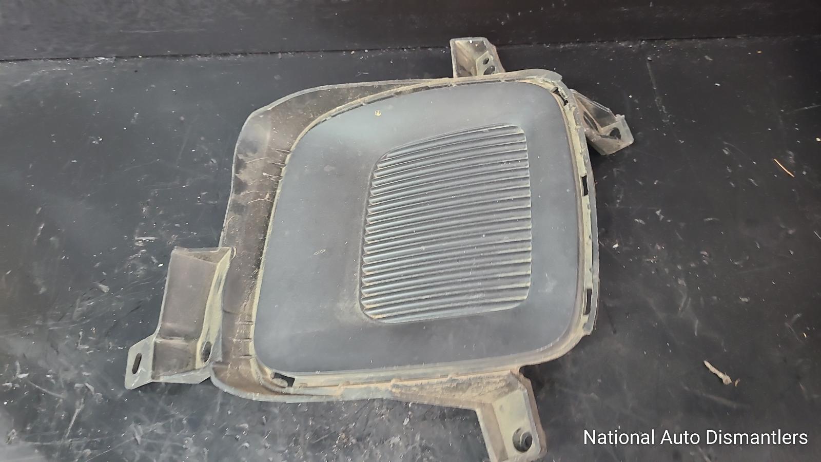 View Auto part Left Indicator/Fog/Side Kia Carnival/grand Carnival 2015