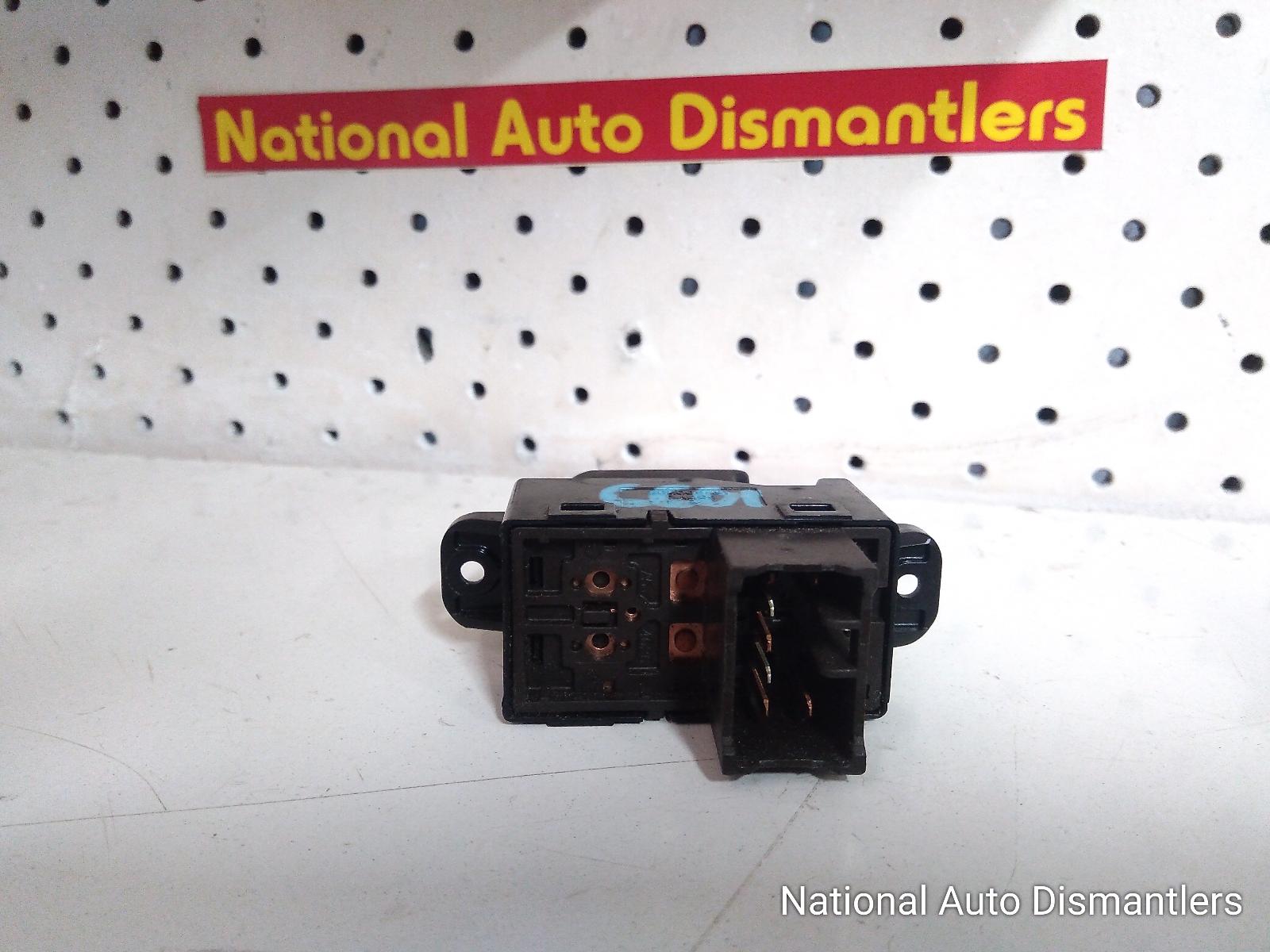 View Auto part Pwr Dr Wind Switch Hyundai I20 2013