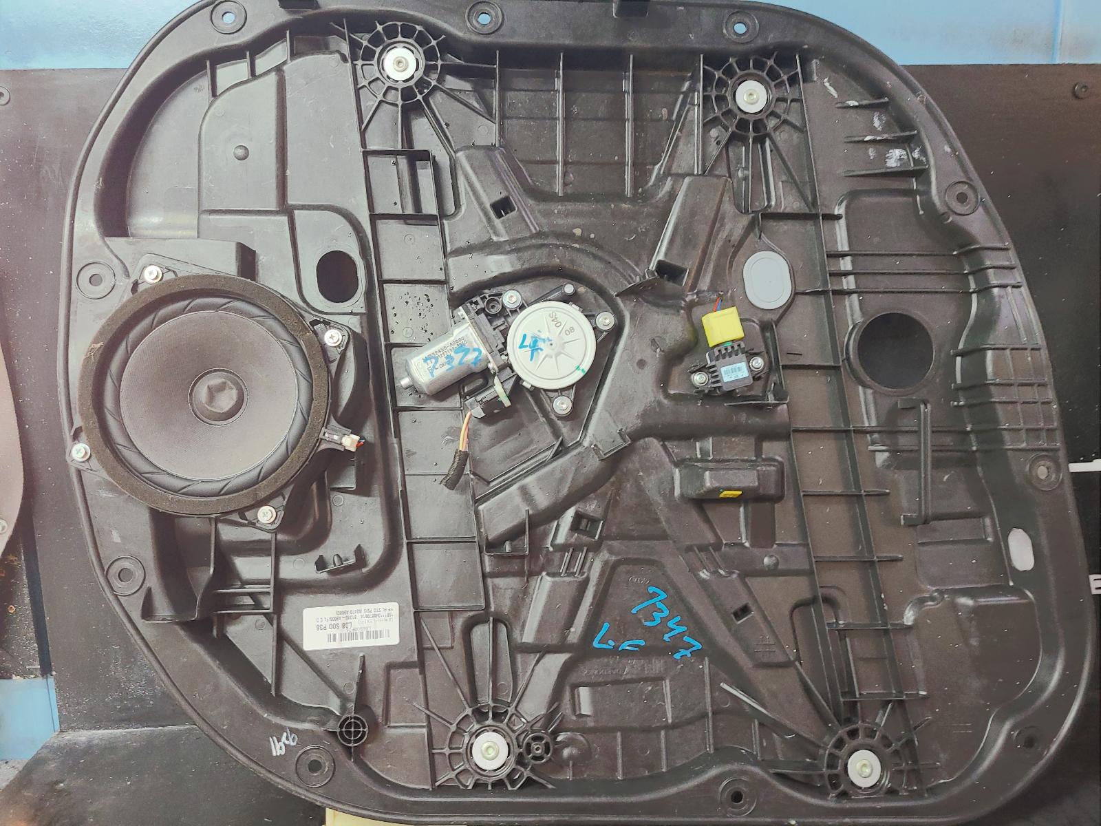 View Auto part Left Front Window Reg/Motor Kia Carnival/grand Carnival 2015