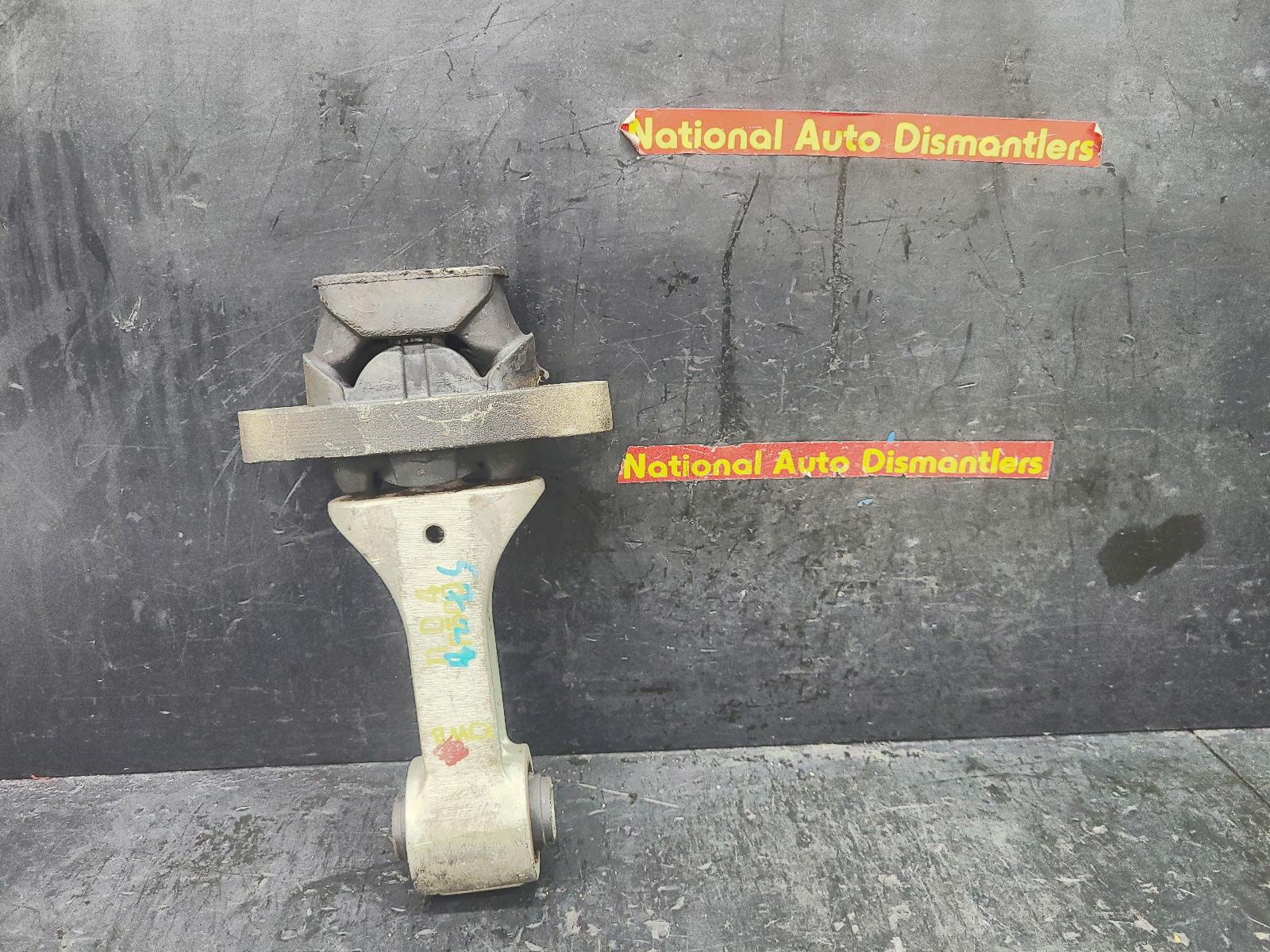 View Auto part Mount Hyundai Accent 2013