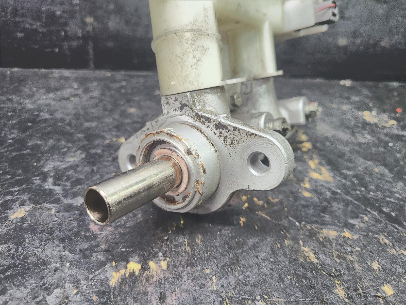 2007 Suzuki Swift Master Cylinder View Auto part Master Cylinder Suzuki Swift 2007