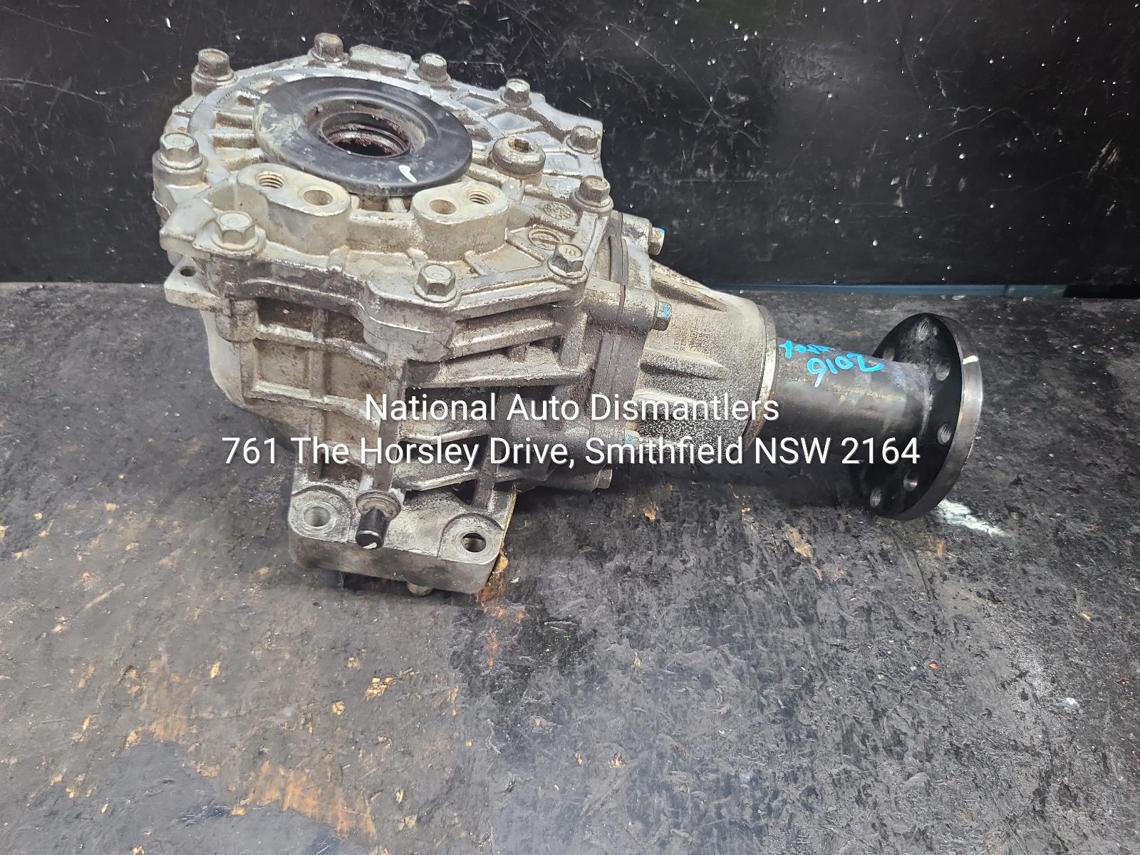 View Auto part Transfer Case Hyundai Santa Fe 2015