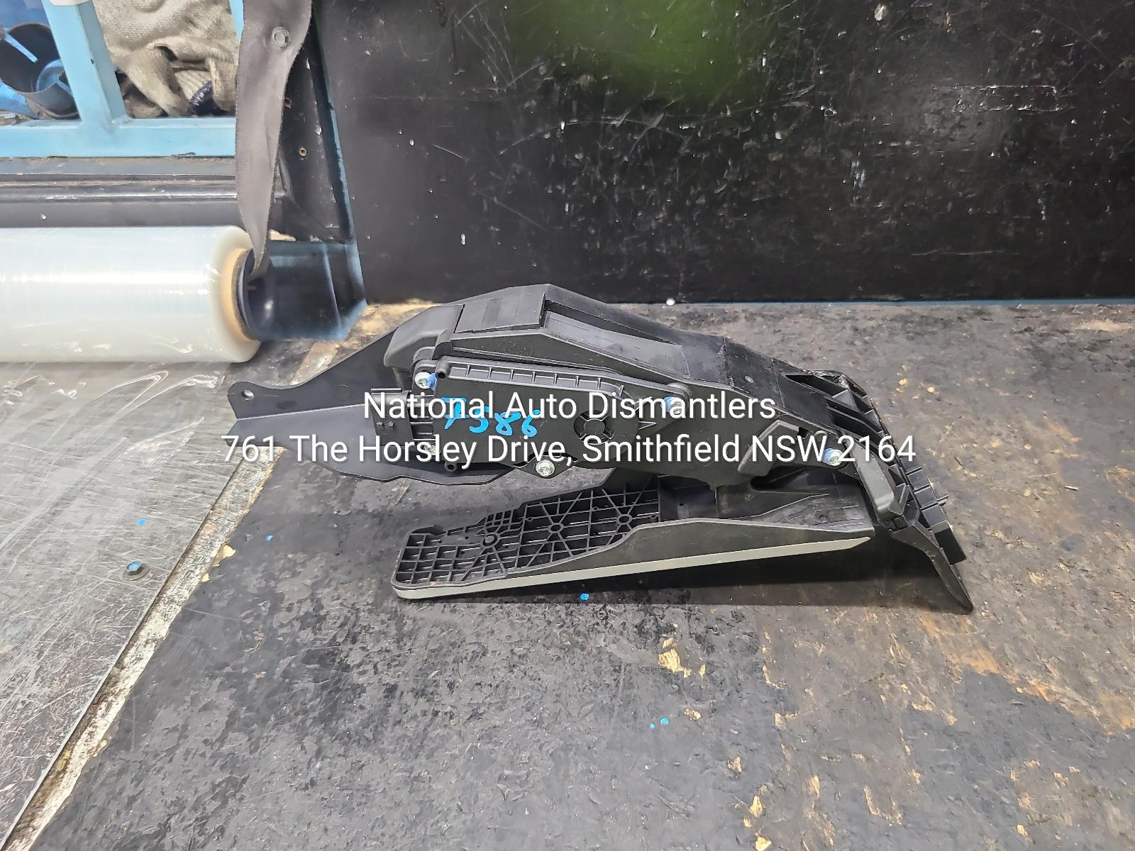 View Auto part Pedal Assembly Nissan 370z 2015