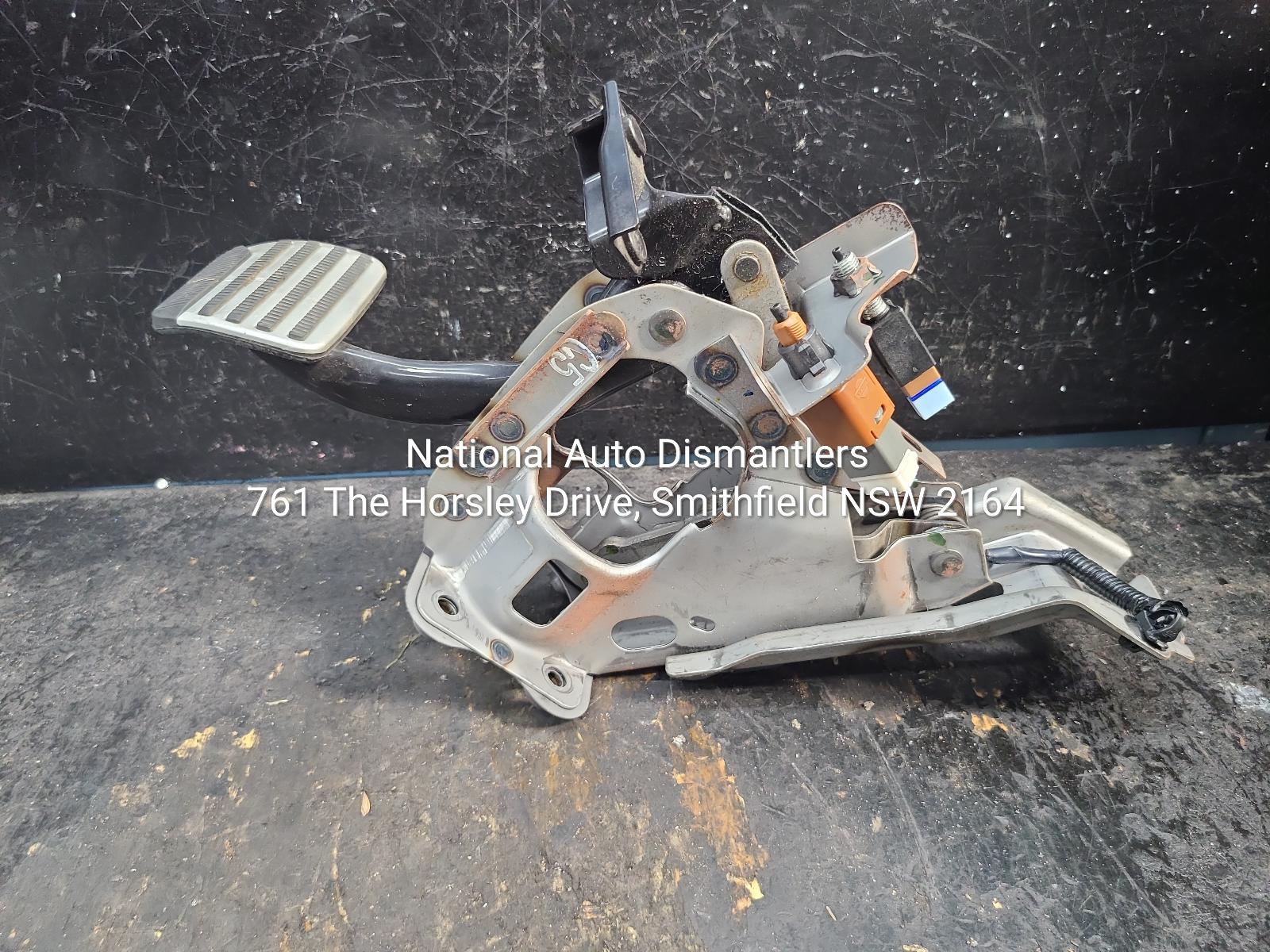 2015 Nissan 370z Pedal Assembly View Auto part Pedal Assembly Nissan 370z 2015