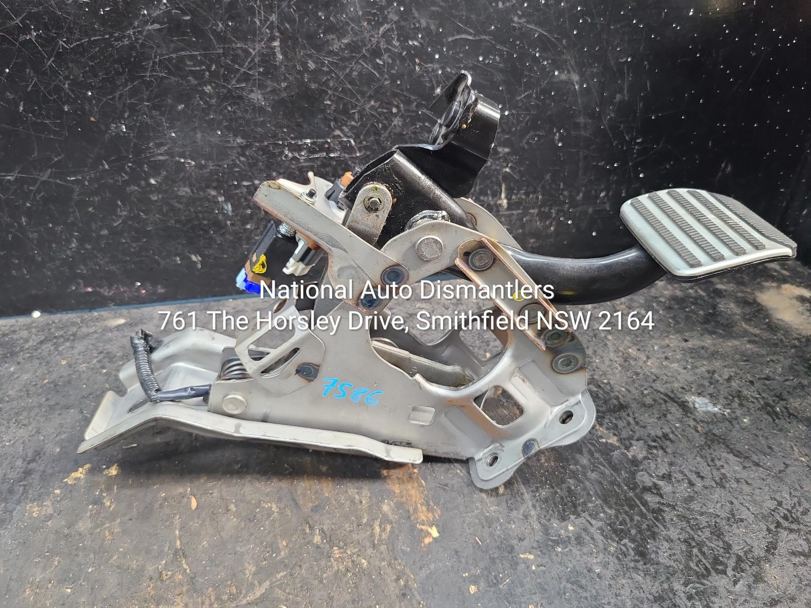 2015 Nissan 370z Pedal Assembly View Auto part Pedal Assembly Nissan 370z 2015
