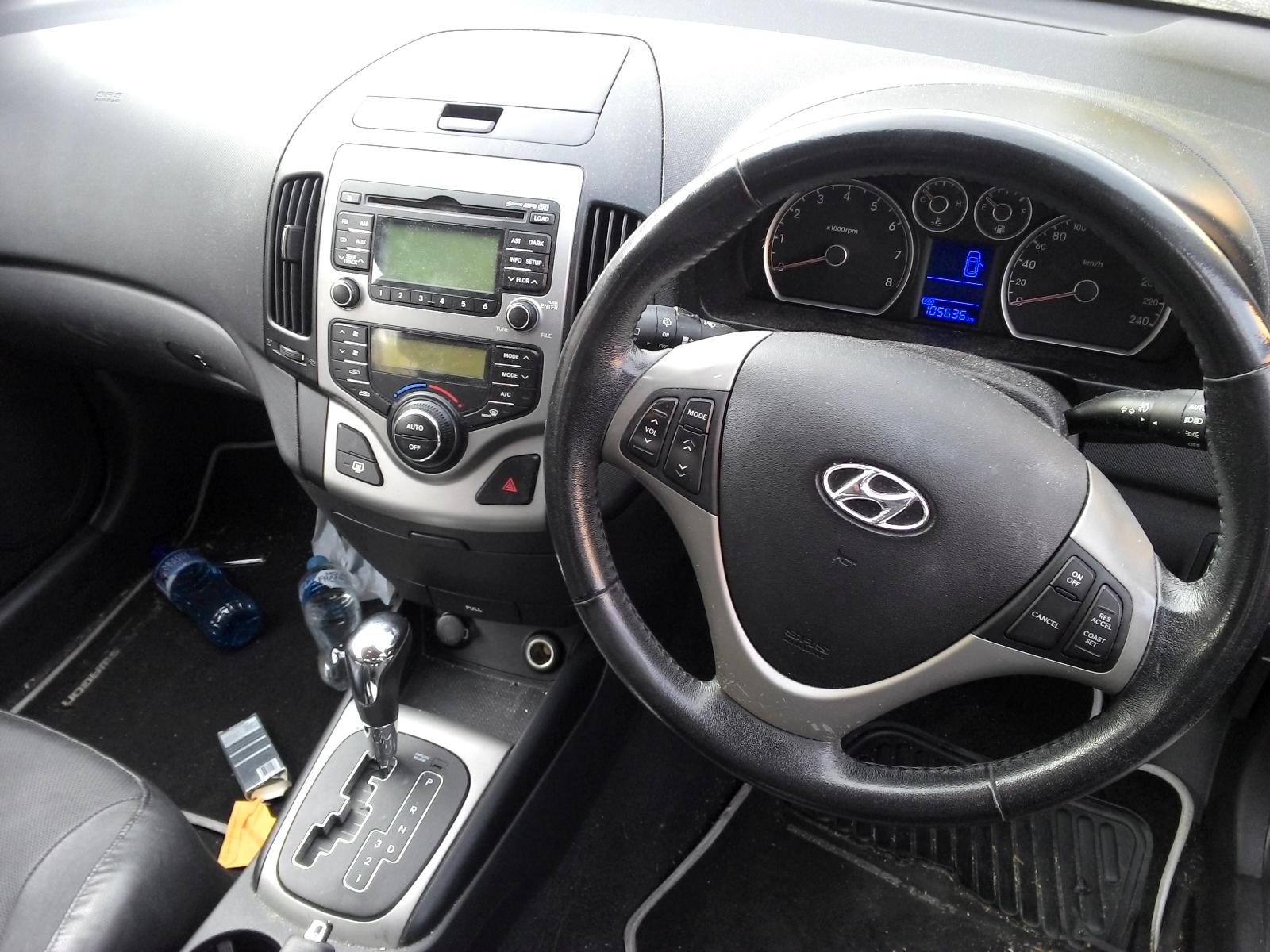 View Auto part Heater/Ac Controls Hyundai I30 2009