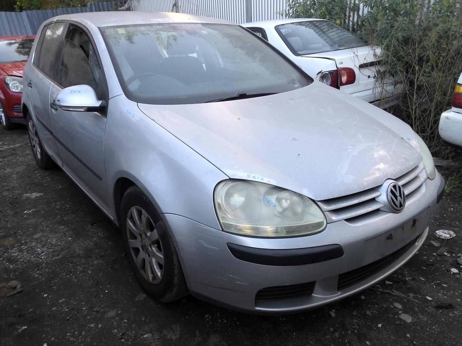 View Auto part Rear Garnish Volkswagen Golf 2006