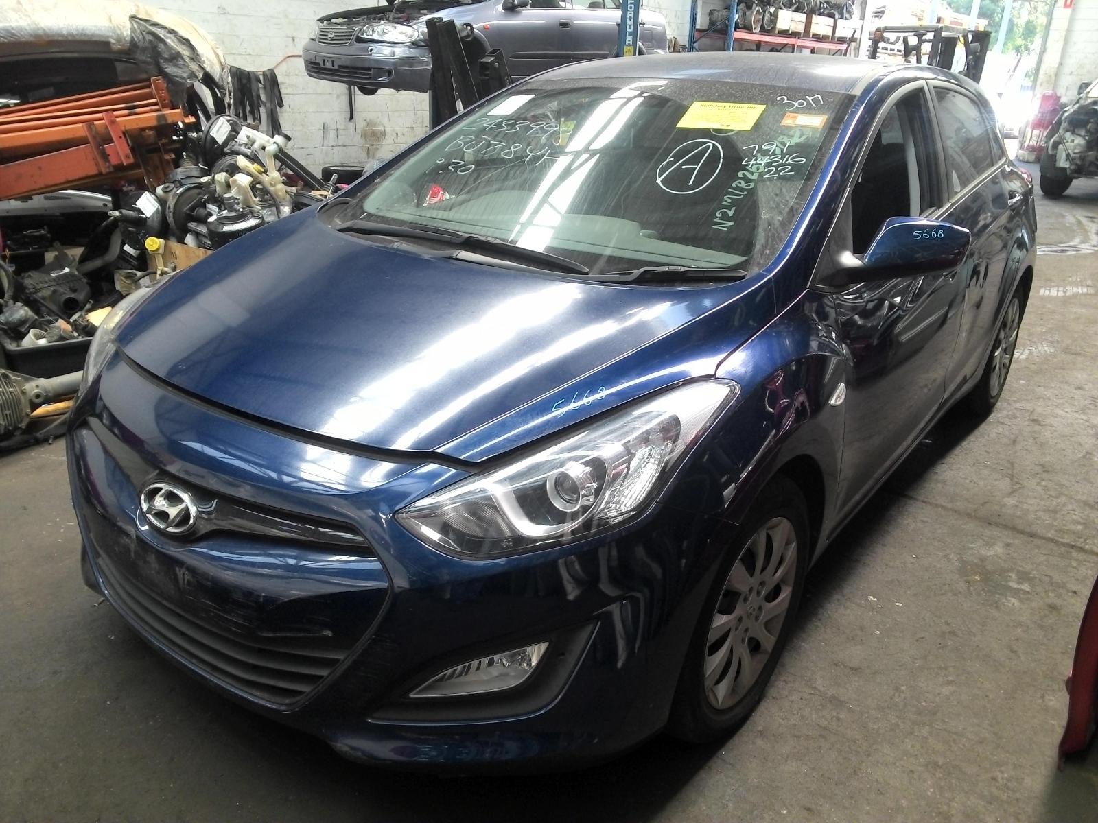 View Auto part Right Indicator/Fog/Side Hyundai I30 2013